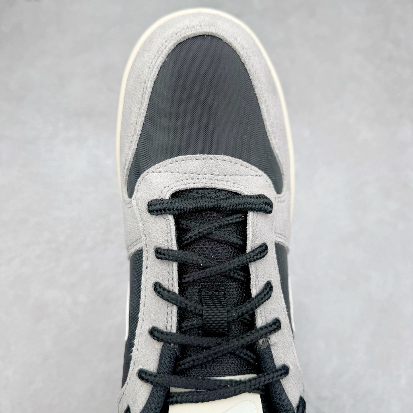 图片[4]-＃奥莱Zp订单福利 NK Court Vision Low CV低帮复古百搭透气休闲运动板鞋 经典耐用的设计 兼顾舒适脚感和出众风范 演绎匠心之作 结构性的支撑贴合感结合复古篮球设计 塑就场外全明星风范 奥莱zp订单 直播间399 499一样的东西 帮你省钱 支持各种鉴定 尺码：40 40.5 41 42 42.5 43 44 44.5-选品中心