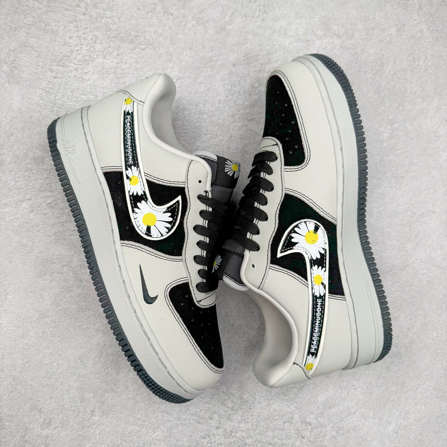 图片[3]-NK Air Force 1´07 Low 空军一号低帮百搭休闲运动板鞋 DF0188-055 柔软、弹性十足的缓震性能和出色的中底设计 横跨复古与现代的外型结合 造就出风靡全球 三十多年的Force 1 直到今天还深受青睐 实拍调校N版已经零色差零失真 百分百还原实物色彩所见即所得 不存在货不对板色差等低级问题 选购参考实物拍摄 不混卖不参货 只用心做好货严格选品 承诺混一赔十 尺码：36 36.5 37.5 38 38.5 39 40 40.5 41 42 42.5 43 44 44.5 45-选品中心