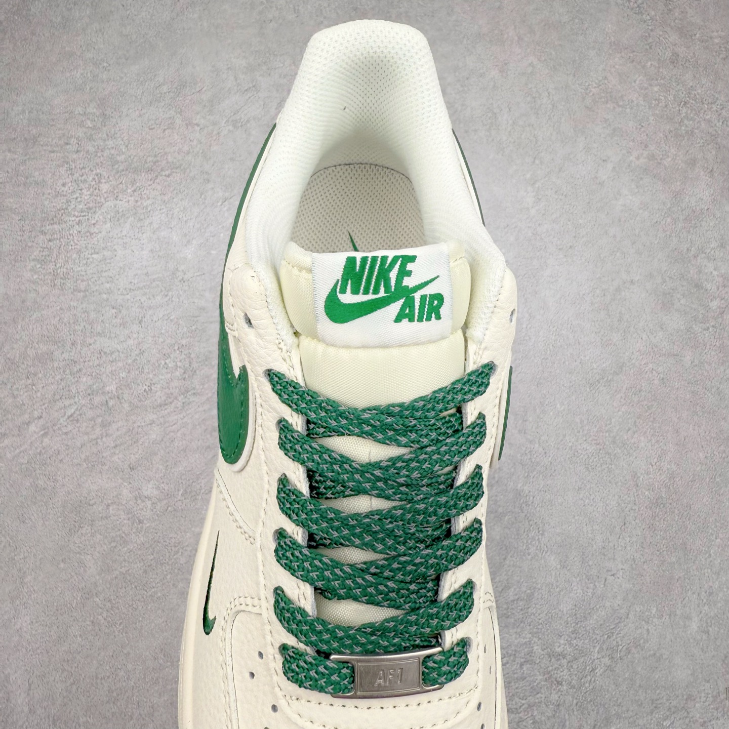 图片[5]-NK Air Force 1´07 Low 空军一号低帮百搭休闲运动板鞋 XX3168-138 柔软、弹性十足的缓震性能和出色的中底设计 横跨复古与现代的外型结合 造就出风靡全球 三十多年的Force 1 直到今天还深受青睐 实拍调校N版已经零色差零失真 百分百还原实物色彩所见即所得 不存在货不对板色差等低级问题 选购参考实物拍摄 不混卖不参货 只用心做好货严格选品 承诺混一赔十 尺码：36 36.5 37.5 38 38.5 39 40 40.5 41 42 42.5 43 44 44.5 45-选品中心