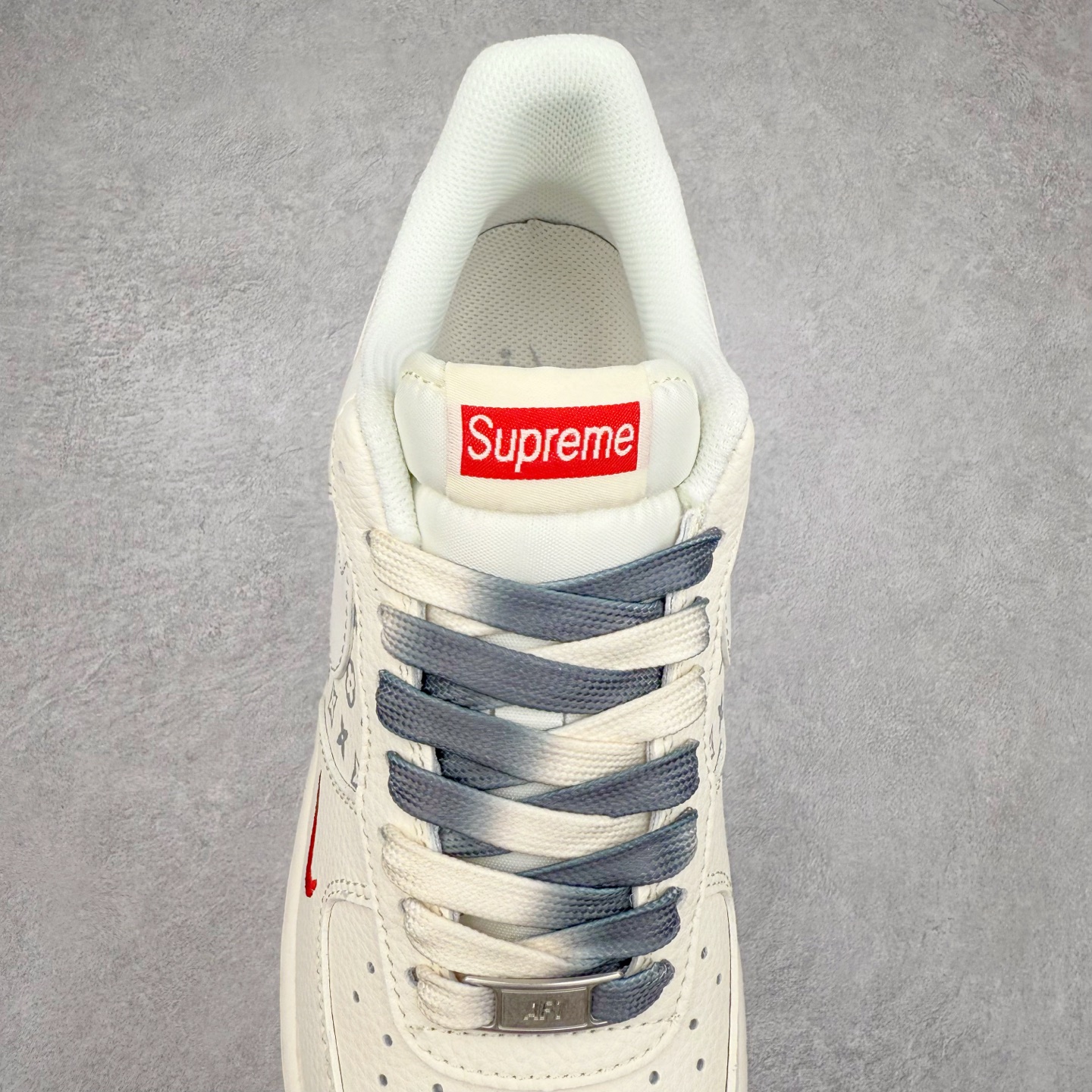 图片[5]-NK Air Force 1´07 Low 空军一号低帮百搭休闲运动板鞋 HH7518-077 柔软、弹性十足的缓震性能和出色的中底设计 横跨复古与现代的外型结合 造就出风靡全球 三十多年的Force 1 直到今天还深受青睐 实拍调校N版已经零色差零失真 百分百还原实物色彩所见即所得 不存在货不对板色差等低级问题 选购参考实物拍摄 不混卖不参货 只用心做好货严格选品 承诺混一赔十 尺码：36 36.5 37.5 38 38.5 39 40 40.5 41 42 42.5 43 44 44.5 45-选品中心