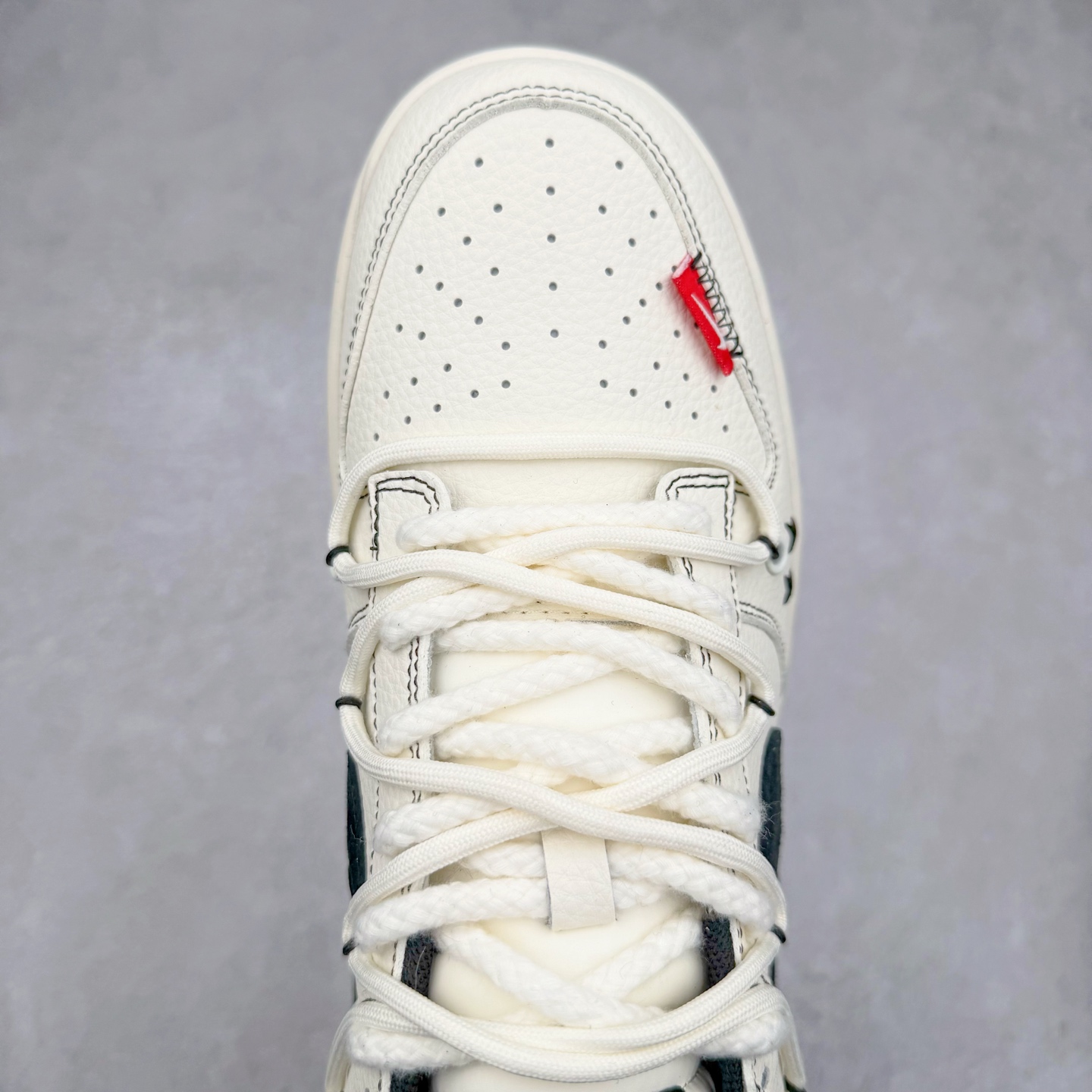 图片[4]-NK Dunk Low 定制配色 YX5066-286 大厂出品 极力推荐 原装头层材料 独家版型蒸餾加工帶來的是更好的视觉和脚感体验大厂纯原品质出货 清洁度 电绣工艺 皮料切割干净无任何毛边 细节完美 实拍调校N版已经零色差零失真 百分百还原实物色彩所见即所得 不存在货不对板色差等低级问题 选购参考实物拍摄 不混卖不参货 只用心做好货严格选品 承诺混一赔十 尺码：36 36.5 37.5 38 38.5 39 40 40.5 41 42 42.5 43 44 44.5 45-选品中心