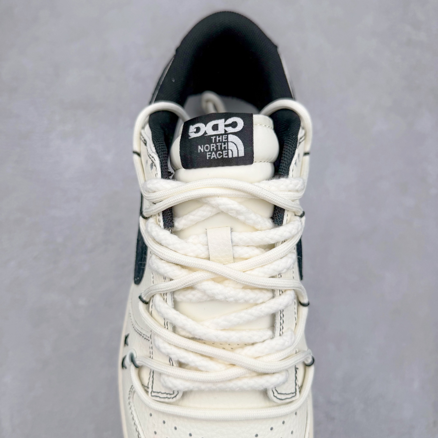 图片[5]-NK Dunk Low 定制配色 YX5066-286 大厂出品 极力推荐 原装头层材料 独家版型蒸餾加工帶來的是更好的视觉和脚感体验大厂纯原品质出货 清洁度 电绣工艺 皮料切割干净无任何毛边 细节完美 实拍调校N版已经零色差零失真 百分百还原实物色彩所见即所得 不存在货不对板色差等低级问题 选购参考实物拍摄 不混卖不参货 只用心做好货严格选品 承诺混一赔十 尺码：36 36.5 37.5 38 38.5 39 40 40.5 41 42 42.5 43 44 44.5 45-选品中心