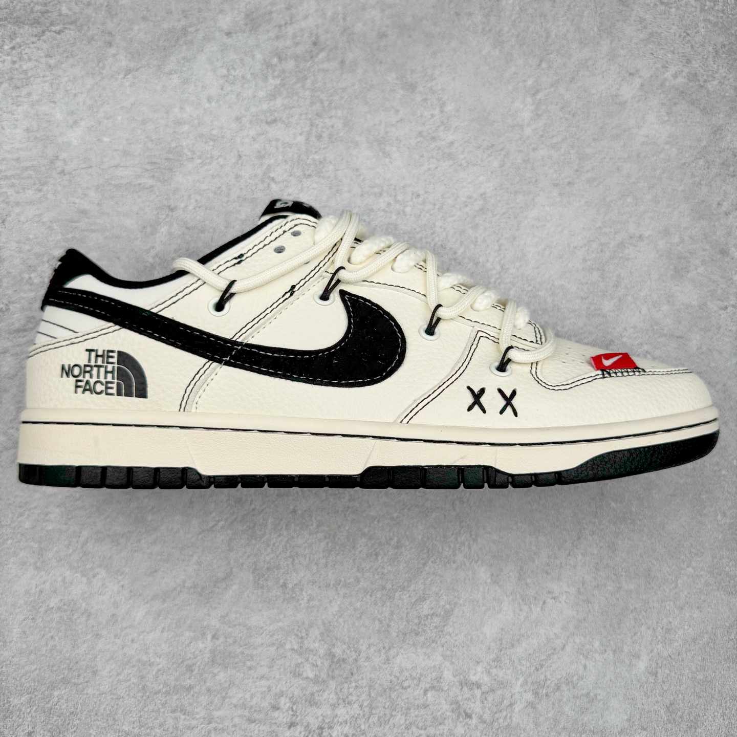 NK Dunk Low 定制配色 YX5066-286 大厂出品 极力推荐 原装头层材料 独家版型蒸餾加工帶來的是更好的视觉和脚感体验大厂纯原品质出货 清洁度 电绣工艺 皮料切割干净无任何毛边 细节完美 实拍调校N版已经零色差零失真 百分百还原实物色彩所见即所得 不存在货不对板色差等低级问题 选购参考实物拍摄 不混卖不参货 只用心做好货严格选品 承诺混一赔十 尺码：36 36.5 37.5 38 38.5 39 40 40.5 41 42 42.5 43 44 44.5 45-选品中心