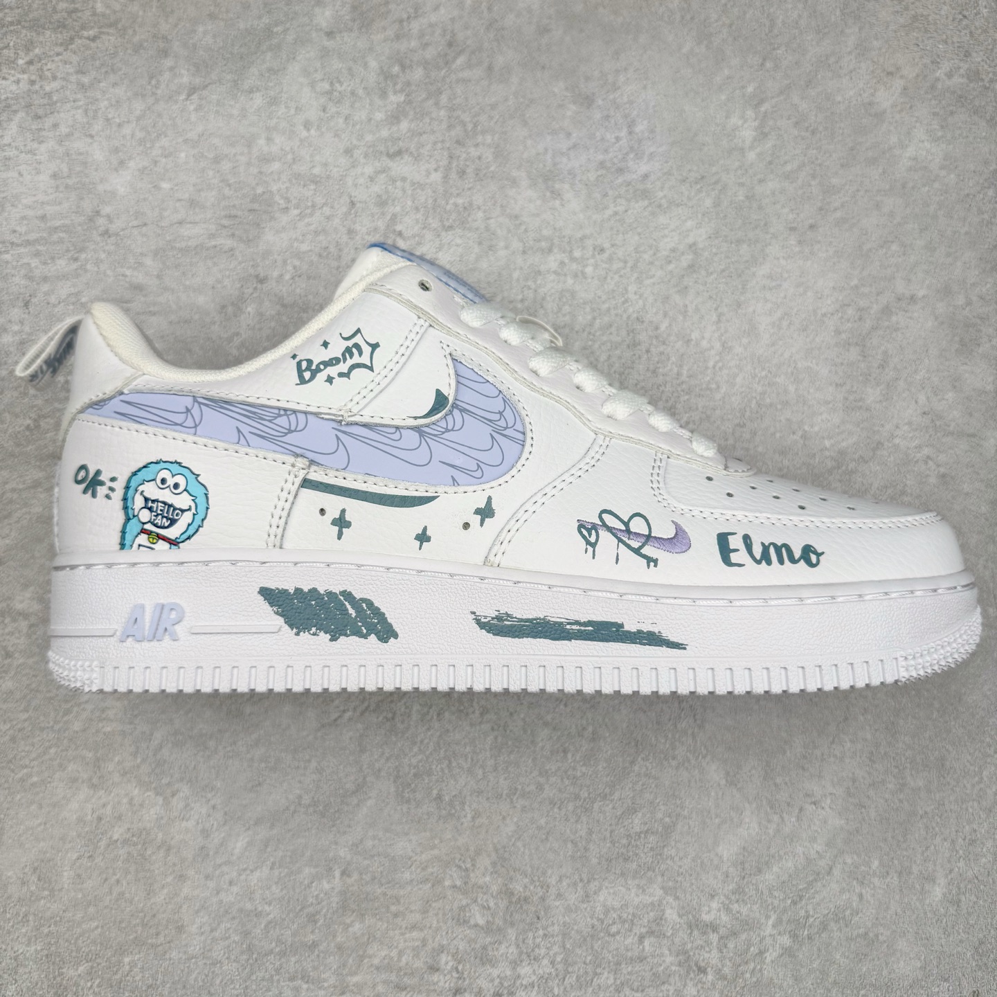 NK Air Force 1´07 Low 空军一号低帮百搭休闲运动板鞋 FB8971-080 柔软、弹性十足的缓震性能和出色的中底设计 横跨复古与现代的外型结合 造就出风靡全球 三十多年的Force 1 直到今天还深受青睐 实拍调校N版已经零色差零失真 百分百还原实物色彩所见即所得 不存在货不对板色差等低级问题 选购参考实物拍摄 不混卖不参货 只用心做好货严格选品 承诺混一赔十 尺码：36 36.5 37.5 38 38.5 39 40 40.5 41 42 42.5 43 44 44.5 45-选品中心