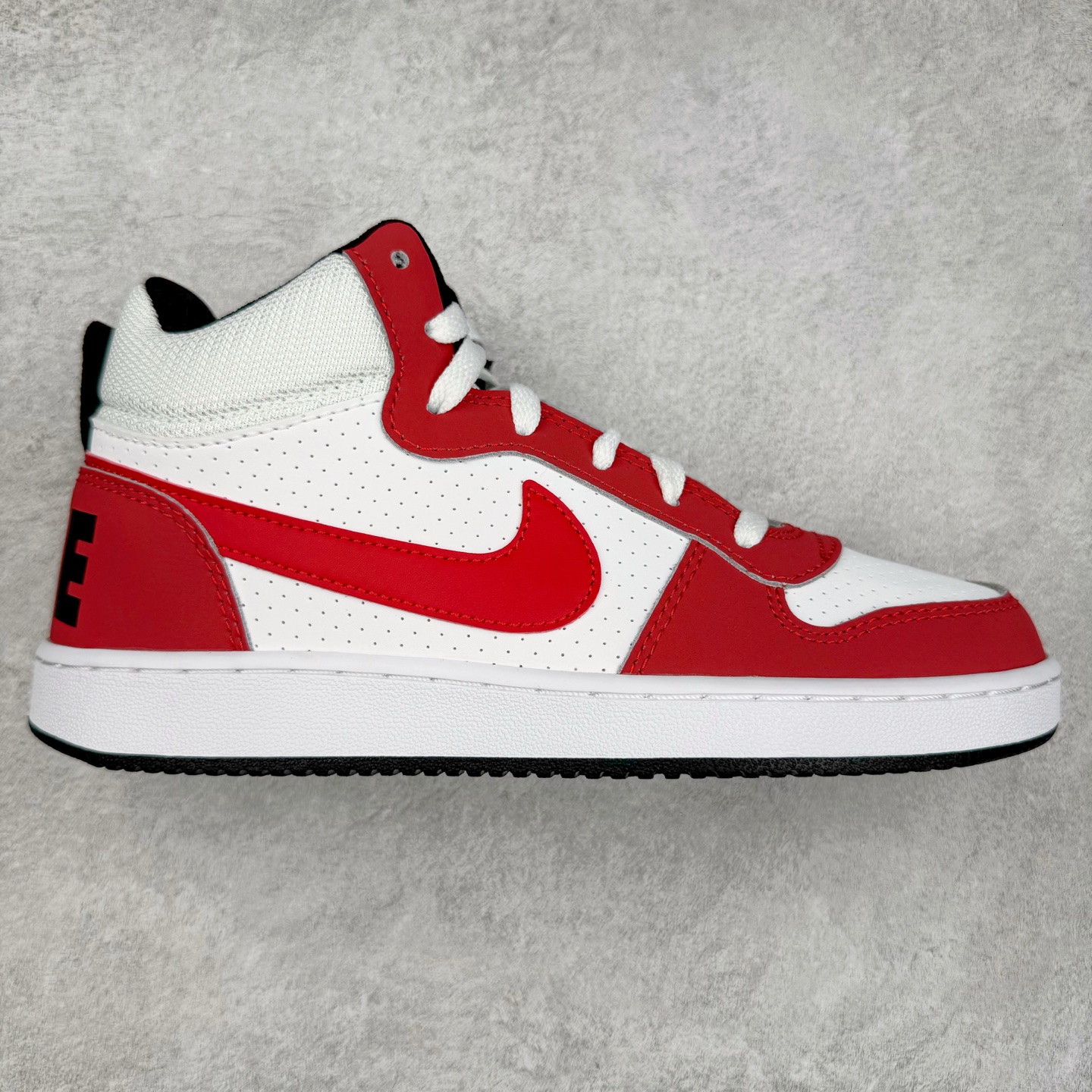 #奥莱Zp订单福利 NK Court Vision Mid CV 中帮复古百搭透气休闲运动板鞋 经典耐用的设计 兼顾舒适脚感和出众风范 演绎匠心之作 结构性的支撑贴合感结合复古篮球设计 塑就场外全明星风范 奥莱zp订单 直播间399 499一样的东西 帮你省钱 支持各种鉴定 尺码:35.5 36 36.5 37.5 38 38.5 39 40-选品中心