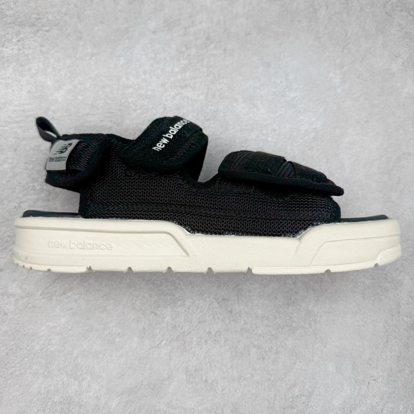 New Balance 新百伦NB SD3205 经典沙滩凉鞋 韩国专柜订单 MD高频软底 原厂织带面料 弹力扣 将机能美学融入到夏日凉鞋设计中 兼具舒适度与时尚感 早在韩国一经推出 迅速席卷潮流圈 尺码：35/44-选品中心