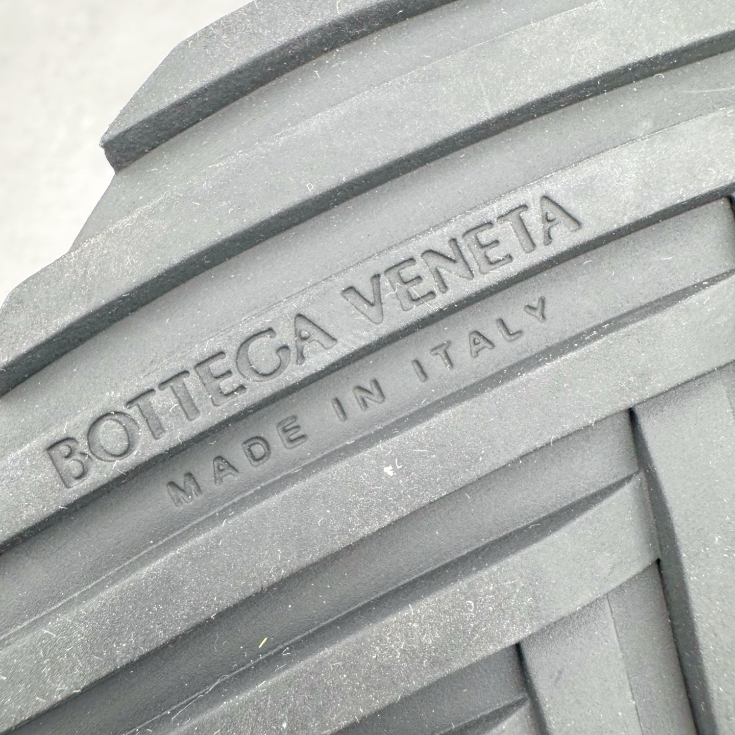 图片[18]-＃GD广顶 BOTTEGA VENETA Orbit Runner BV葆蝶家时尚休闲王一博同款老爹鞋运动鞋 原版开发 一比一打造 相似度百分之99以上 市场一梯队级别品质 区别市场任何标文顶级品质版本 采用轻质科技网布面料 搭配几何图案设计橡胶外底 王炸系列 高版本 认准套包工艺 实际增高很多哦 还是一样显腿细非常nice 耐玩耐造 对标对版 套包鞋工艺 认准高版本 大底选用拼色TPU大底 配置原版包装 尺码：35 36 37 38 39 40 41 42 43 44 45-选品中心