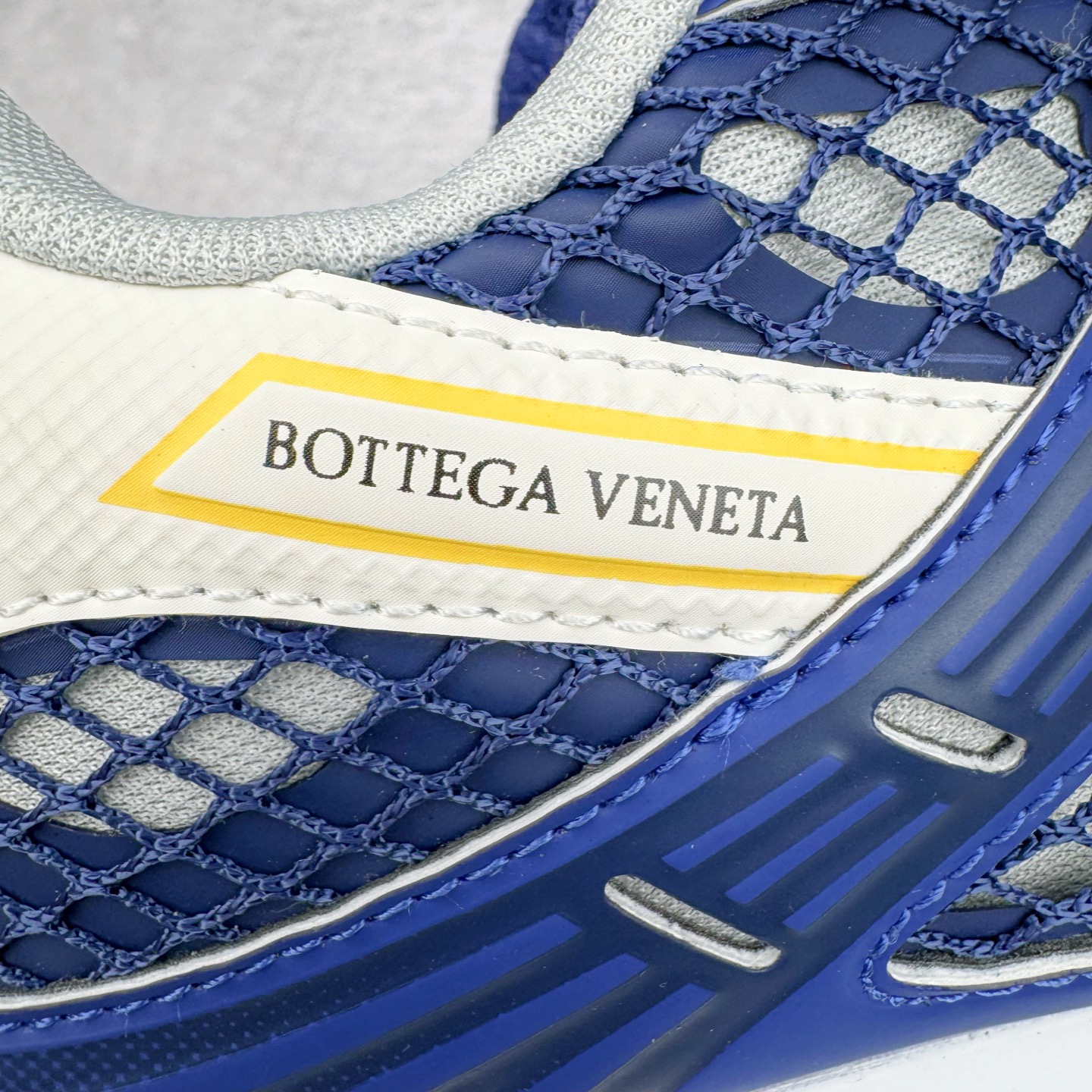 图片[16]-＃GD广顶 BOTTEGA VENETA Orbit Runner BV葆蝶家时尚休闲王一博同款老爹鞋运动鞋 原版开发 一比一打造 相似度百分之99以上 市场一梯队级别品质 区别市场任何标文顶级品质版本 采用轻质科技网布面料 搭配几何图案设计橡胶外底 王炸系列 高版本 认准套包工艺 实际增高很多哦 还是一样显腿细非常nice 耐玩耐造 对标对版 套包鞋工艺 认准高版本 大底选用拼色TPU大底 配置原版包装 尺码：35 36 37 38 39 40 41 42 43 44 45-选品中心
