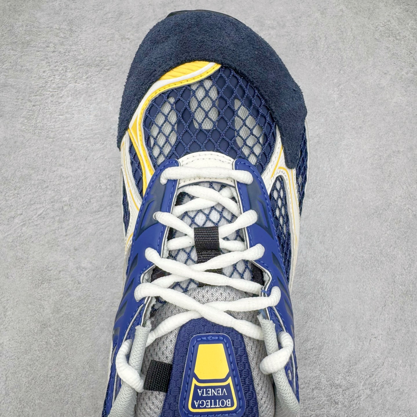 图片[4]-＃GD广顶 BOTTEGA VENETA Orbit Runner BV葆蝶家时尚休闲王一博同款老爹鞋运动鞋 原版开发 一比一打造 相似度百分之99以上 市场一梯队级别品质 区别市场任何标文顶级品质版本 采用轻质科技网布面料 搭配几何图案设计橡胶外底 王炸系列 高版本 认准套包工艺 实际增高很多哦 还是一样显腿细非常nice 耐玩耐造 对标对版 套包鞋工艺 认准高版本 大底选用拼色TPU大底 配置原版包装 尺码：35 36 37 38 39 40 41 42 43 44 45-选品中心