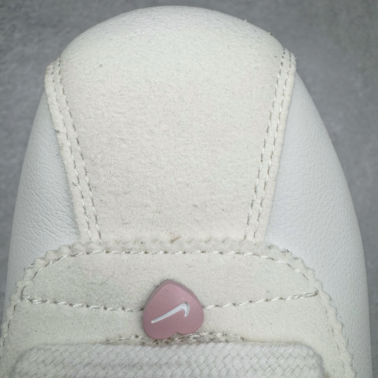 图片[14]-＃JC纯原 NK Classic Cortez Leather 阿甘复古初代皮革慢跑鞋 HV6012-161 实体平台指令订单 全套原纸板楦头开发 原厂数据大底磨具 一比一鞋头弧度高度鞋身弧度 细节品控鞋型随意对比 正确烫金高频细节 公司级标准检验QC 区分市面一切版本 完美复刻阿甘复古鞋型 尺码：35.5 36 36.5 37.5 38 38.5 39 40 40.5 41 42 42.5 43 44 45-选品中心