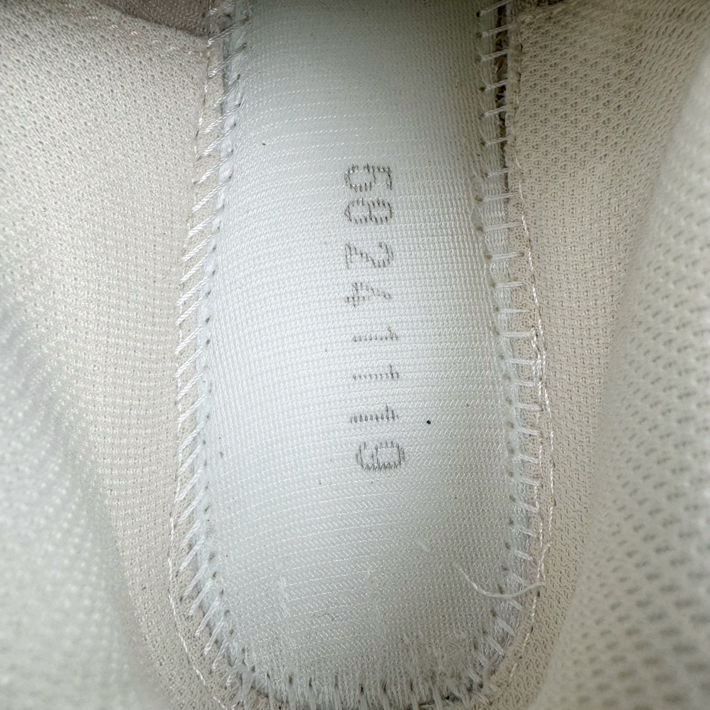 图片[10]-＃ZC总裁 Asics Gel-Kayano K14 亚瑟士系列复古舒适织物合成革减震防滑耐磨低帮休闲跑步鞋 市场顶级版本 原装纸板楦头开发 独家私模五层组合大底 原厂定制缓震硅胶加持 原盒原配 官方四联吊牌 一比一同步原鞋工艺和用料 鞋面原厂“三明治”多层网布 区别其他同价版本 鞋垫采用原厂OrthoLite欧索莱材质 非普通海玻璃鞋垫 后跟一样采用了GEL缓震胶 整体系列设计非常的科技感 锻炼跑步的同时让你一样时尚百搭 尺码：36 37 37.5 38 39 39.5 40 40.5 41.5 42 42.5 43.5 44 44.5 45 46-选品中心