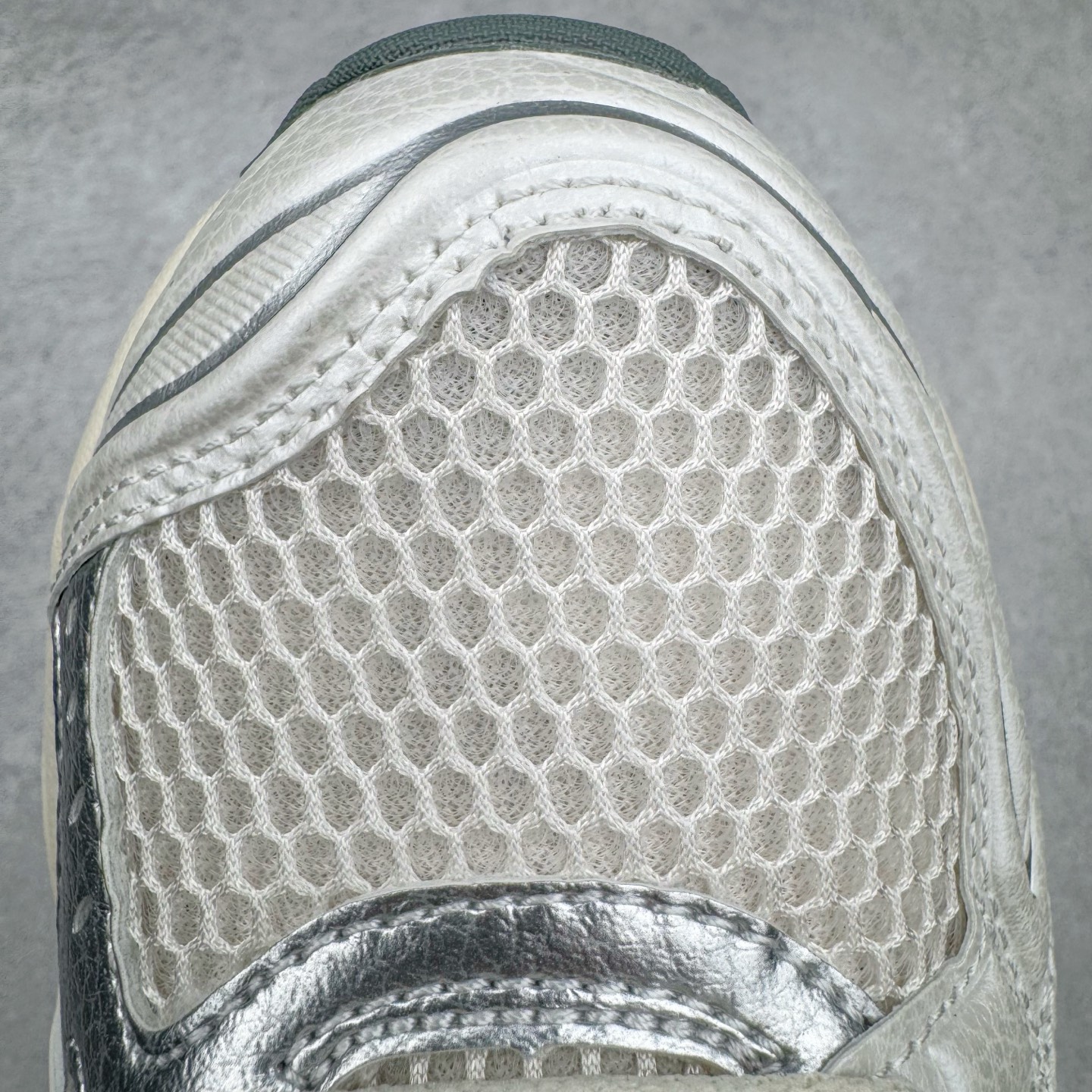 图片[15]-＃ZC总裁 Asics Gel-Kayano K14 亚瑟士系列复古舒适织物合成革减震防滑耐磨低帮休闲跑步鞋 市场顶级版本 原装纸板楦头开发 独家私模五层组合大底 原厂定制缓震硅胶加持 原盒原配 官方四联吊牌 一比一同步原鞋工艺和用料 鞋面原厂“三明治”多层网布 区别其他同价版本 鞋垫采用原厂OrthoLite欧索莱材质 非普通海玻璃鞋垫 后跟一样采用了GEL缓震胶 整体系列设计非常的科技感 锻炼跑步的同时让你一样时尚百搭 尺码：36 37 37.5 38 39 39.5 40 40.5 41.5 42 42.5 43.5 44 44.5 45 46-选品中心