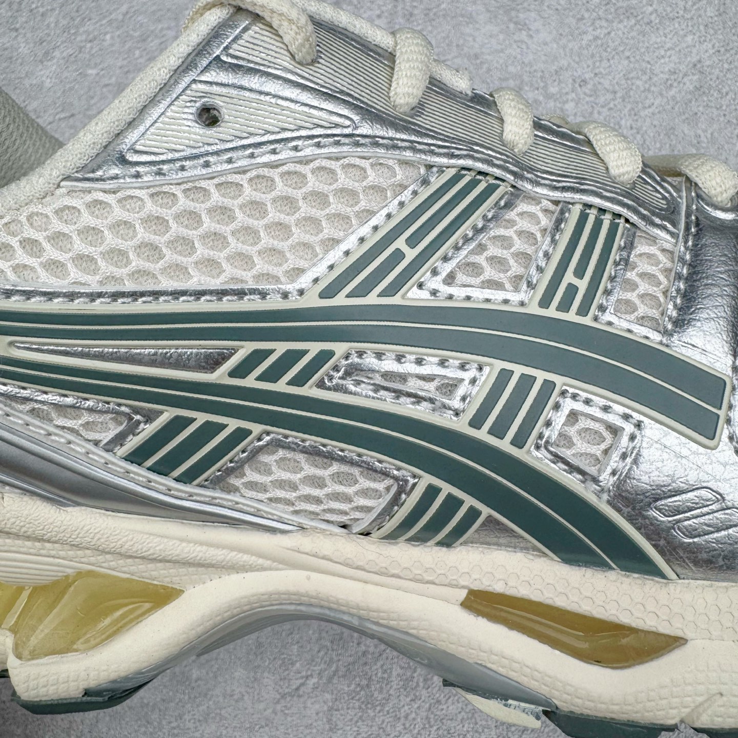 图片[16]-＃ZC总裁 Asics Gel-Kayano K14 亚瑟士系列复古舒适织物合成革减震防滑耐磨低帮休闲跑步鞋 市场顶级版本 原装纸板楦头开发 独家私模五层组合大底 原厂定制缓震硅胶加持 原盒原配 官方四联吊牌 一比一同步原鞋工艺和用料 鞋面原厂“三明治”多层网布 区别其他同价版本 鞋垫采用原厂OrthoLite欧索莱材质 非普通海玻璃鞋垫 后跟一样采用了GEL缓震胶 整体系列设计非常的科技感 锻炼跑步的同时让你一样时尚百搭 尺码：36 37 37.5 38 39 39.5 40 40.5 41.5 42 42.5 43.5 44 44.5 45 46-选品中心