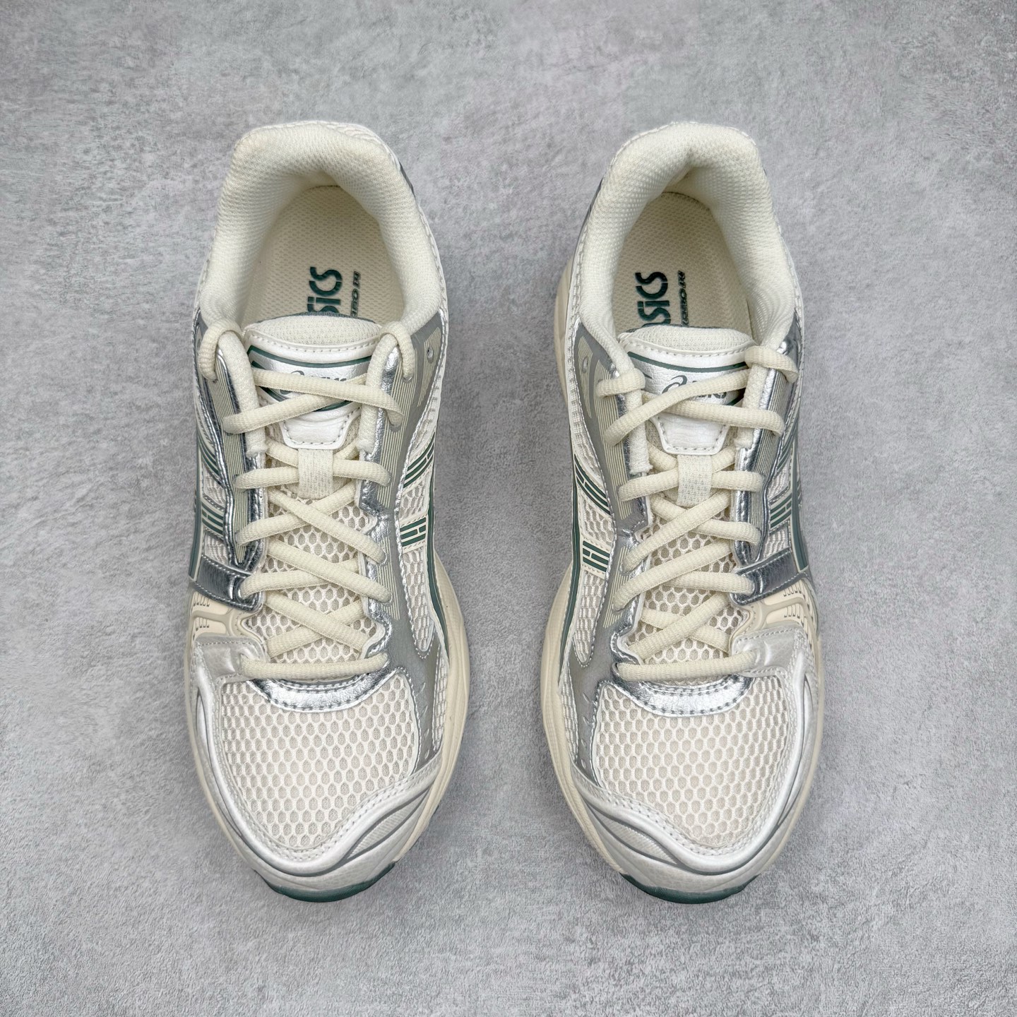 图片[2]-＃ZC总裁 Asics Gel-Kayano K14 亚瑟士系列复古舒适织物合成革减震防滑耐磨低帮休闲跑步鞋 市场顶级版本 原装纸板楦头开发 独家私模五层组合大底 原厂定制缓震硅胶加持 原盒原配 官方四联吊牌 一比一同步原鞋工艺和用料 鞋面原厂“三明治”多层网布 区别其他同价版本 鞋垫采用原厂OrthoLite欧索莱材质 非普通海玻璃鞋垫 后跟一样采用了GEL缓震胶 整体系列设计非常的科技感 锻炼跑步的同时让你一样时尚百搭 尺码：36 37 37.5 38 39 39.5 40 40.5 41.5 42 42.5 43.5 44 44.5 45 46-选品中心