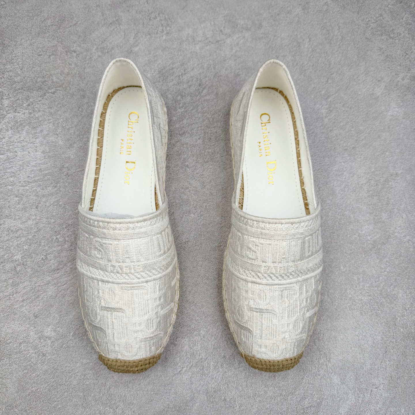 图片[2]-Dior 20s 春夏首秀迪奥渔夫鞋系列 原单代购渠道版本 市面最高版本（3D原版Logo电绣立体感）Christian Dior 经典老花版品牌图案 网红单品 小红书热推爆款 专柜精致包装 尺码：35 36 37 38 39 40-选品中心