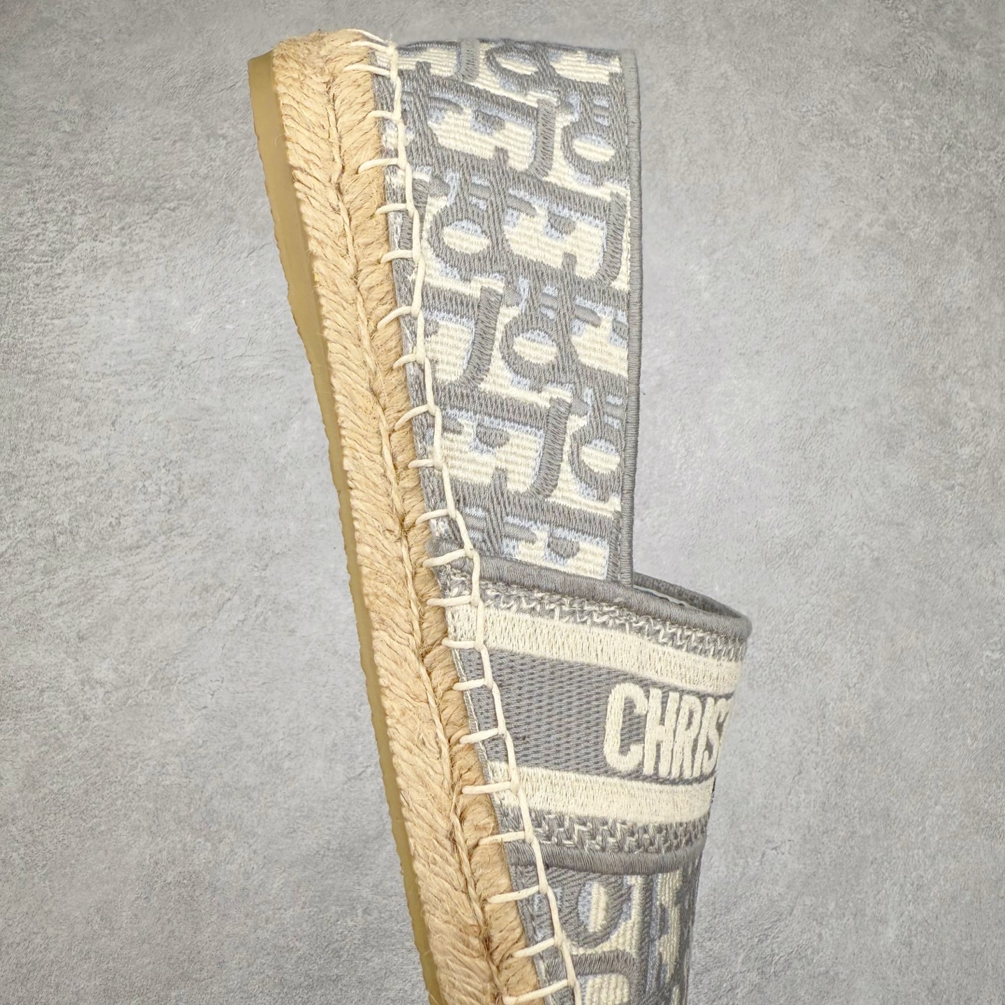 图片[6]-Dior 20s 春夏首秀迪奥渔夫鞋系列 原单代购渠道版本 市面最高版本（3D原版Logo电绣立体感）Christian Dior 经典老花版品牌图案 网红单品 小红书热推爆款 专柜精致包装 尺码：35 36 37 38 39 40-选品中心