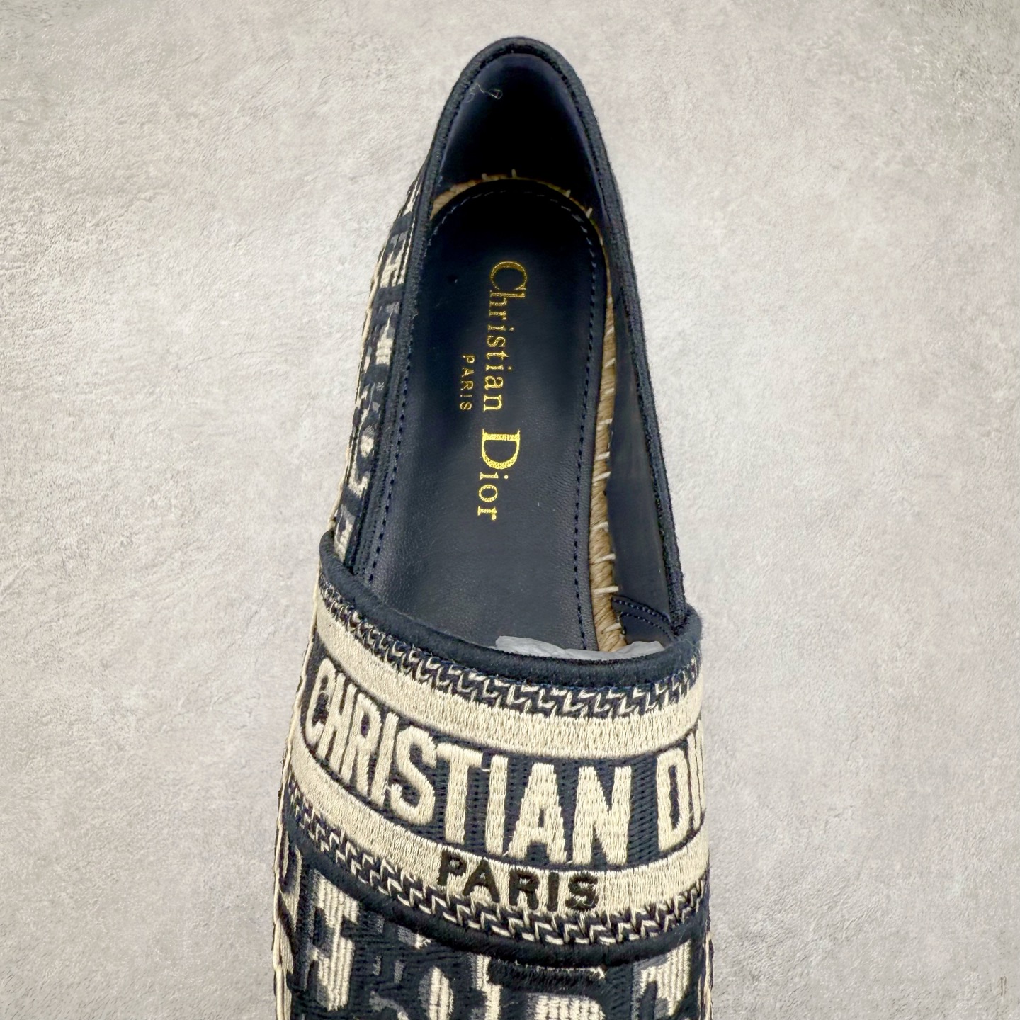 图片[5]-Dior 20s 春夏首秀迪奥渔夫鞋系列 原单代购渠道版本 市面最高版本（3D原版Logo电绣立体感）Christian Dior 经典老花版品牌图案 网红单品 小红书热推爆款 专柜精致包装 尺码：35 36 37 38 39 40-选品中心