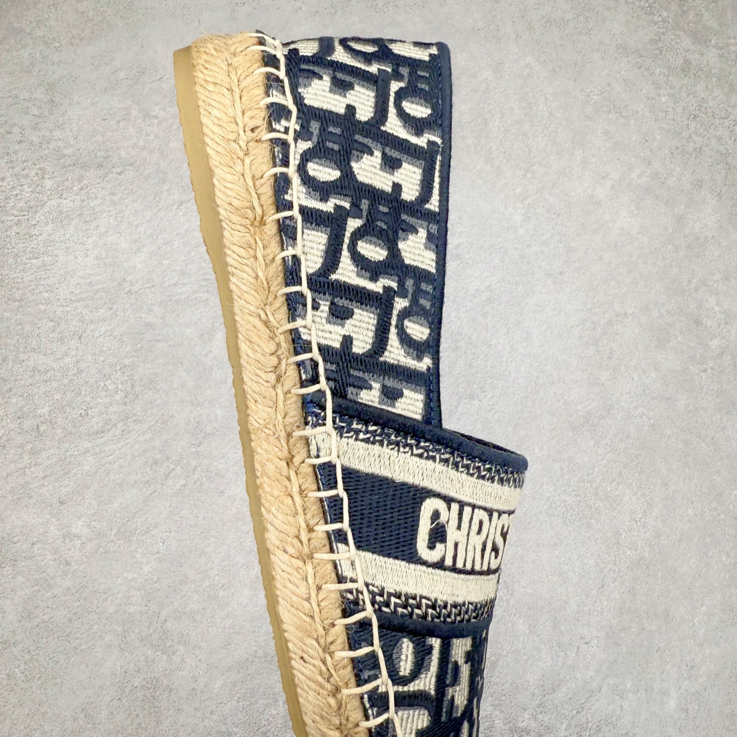 图片[6]-Dior 20s 春夏首秀迪奥渔夫鞋系列 原单代购渠道版本 市面最高版本（3D原版Logo电绣立体感）Christian Dior 经典老花版品牌图案 网红单品 小红书热推爆款 专柜精致包装 尺码：35 36 37 38 39 40-选品中心