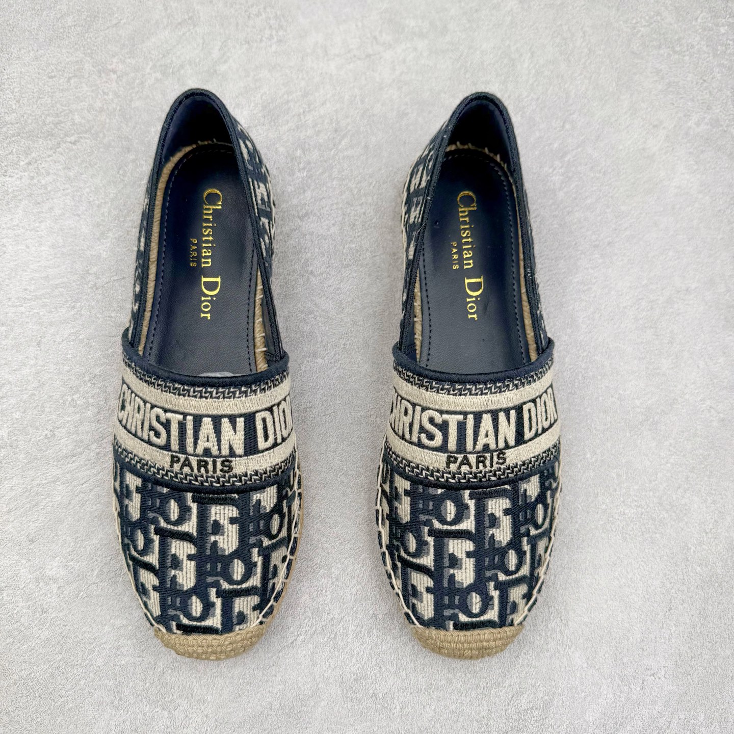 图片[2]-Dior 20s 春夏首秀迪奥渔夫鞋系列 原单代购渠道版本 市面最高版本（3D原版Logo电绣立体感）Christian Dior 经典老花版品牌图案 网红单品 小红书热推爆款 专柜精致包装 尺码：35 36 37 38 39 40-选品中心