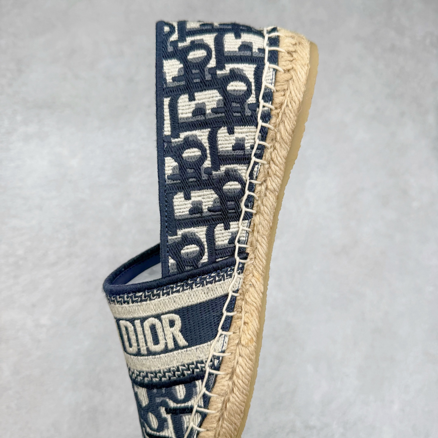 图片[7]-Dior 20s 春夏首秀迪奥渔夫鞋系列 原单代购渠道版本 市面最高版本（3D原版Logo电绣立体感）Christian Dior 经典老花版品牌图案 网红单品 小红书热推爆款 专柜精致包装 尺码：35 36 37 38 39 40-选品中心