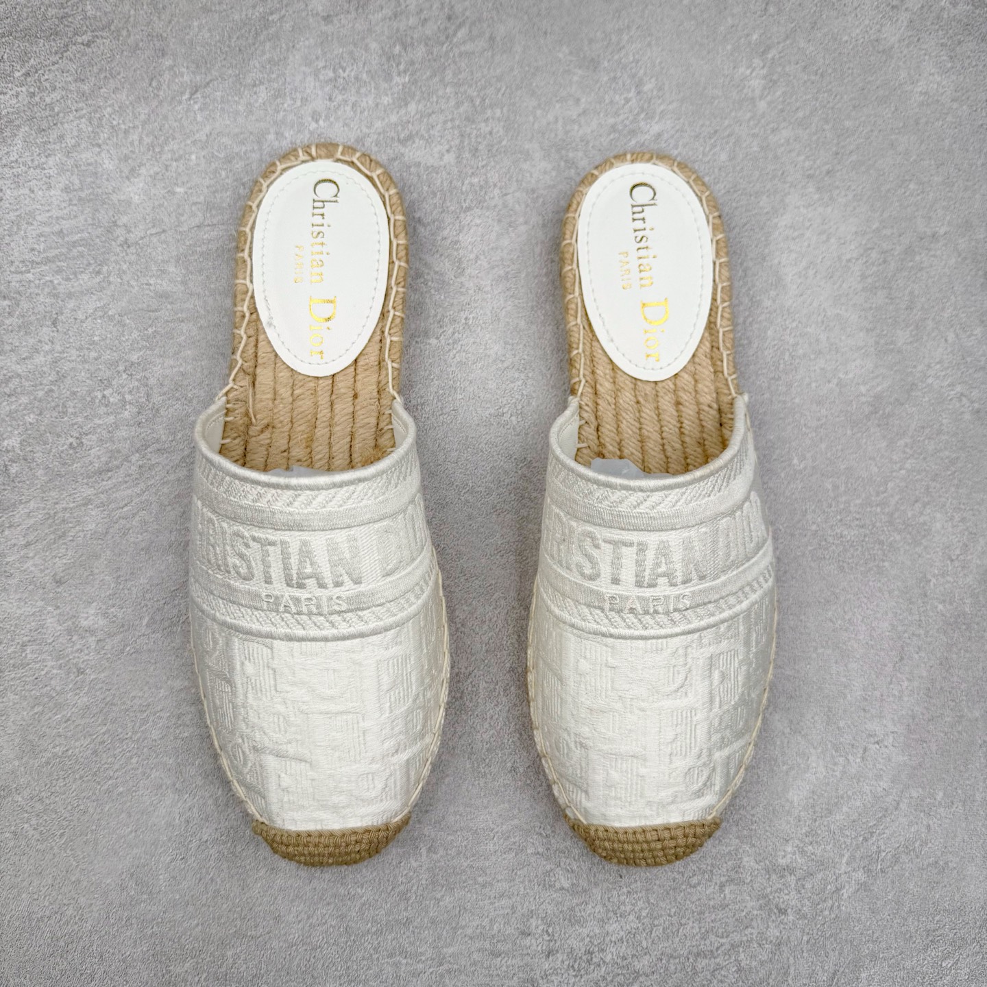 图片[2]-Dior 20s 春夏首秀迪奥渔夫鞋系列 原单代购渠道版本 市面最高版本（3D原版Logo电绣立体感）Christian Dior 经典老花版品牌图案 网红单品 小红书热推爆款 专柜精致包装 尺码：35 36 37 38 39 40-选品中心