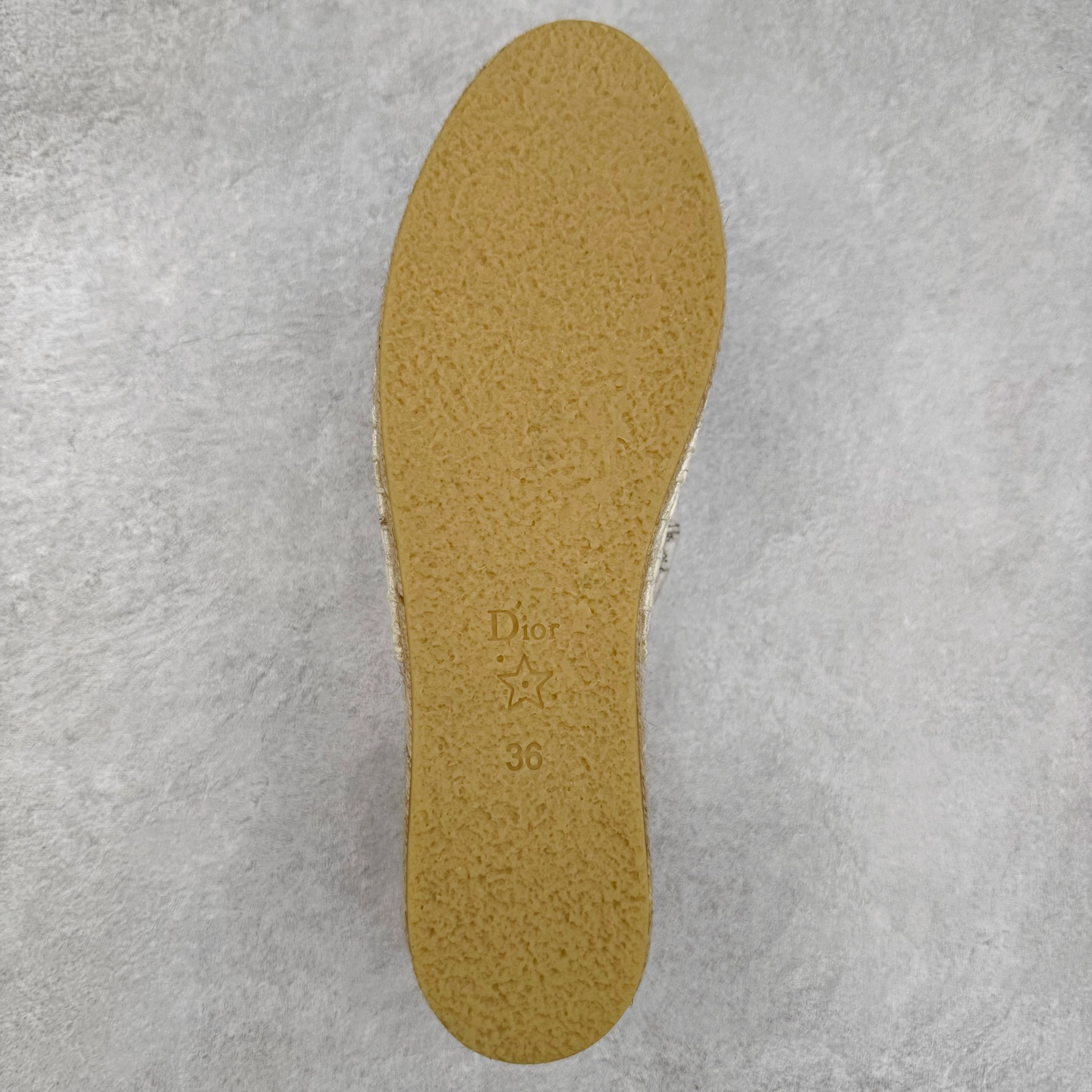 图片[9]-Dior 20s 春夏首秀迪奥渔夫鞋系列 原单代购渠道版本 市面最高版本（3D原版Logo电绣立体感）Christian Dior 经典老花版品牌图案 网红单品 小红书热推爆款 专柜精致包装 尺码：35 36 37 38 39 40-选品中心