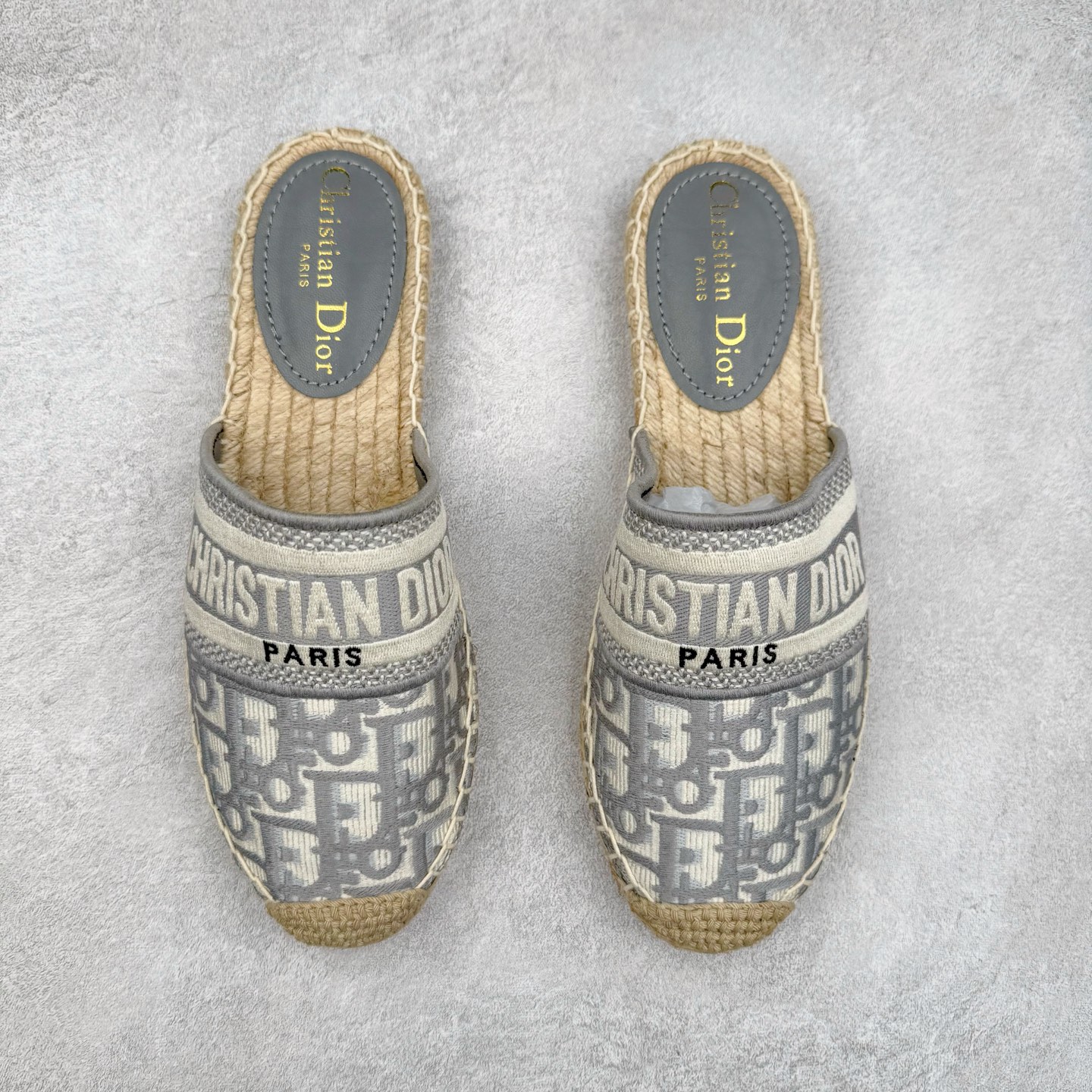 图片[2]-Dior 20s 春夏首秀迪奥渔夫鞋系列 原单代购渠道版本 市面最高版本（3D原版Logo电绣立体感）Christian Dior 经典老花版品牌图案 网红单品 小红书热推爆款 专柜精致包装 尺码：35 36 37 38 39 40-选品中心