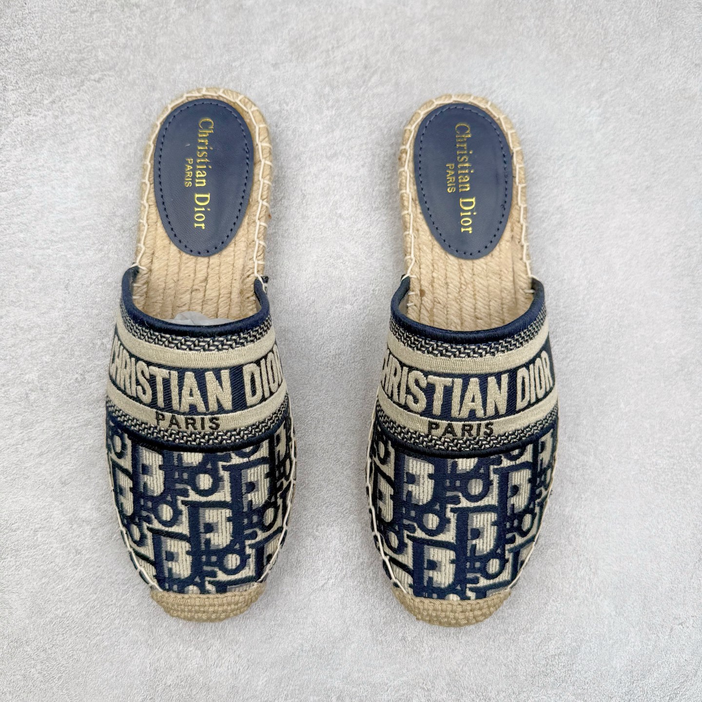 图片[2]-Dior 20s 春夏首秀迪奥渔夫鞋系列 原单代购渠道版本 市面最高版本（3D原版Logo电绣立体感）Christian Dior 经典老花版品牌图案 网红单品 小红书热推爆款 专柜精致包装 尺码：35 36 37 38 39 40-选品中心