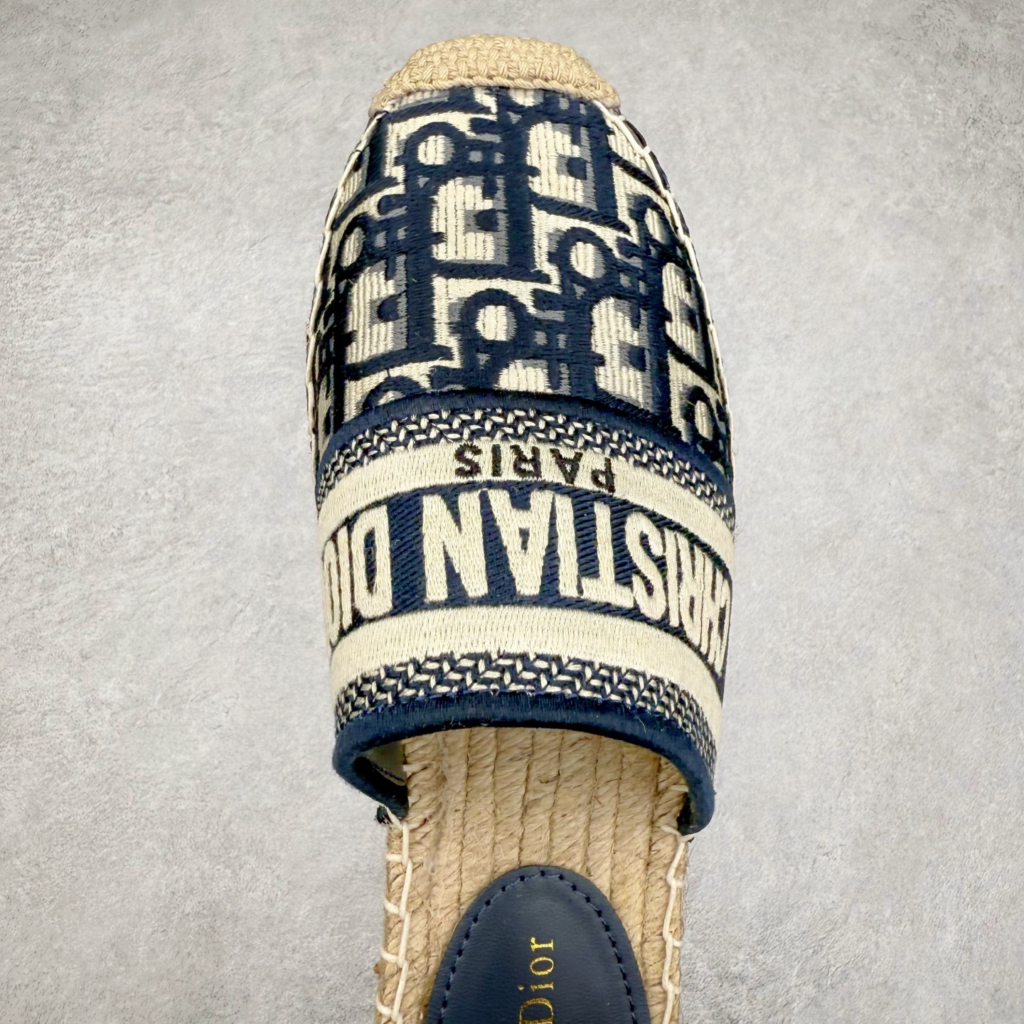 图片[4]-Dior 20s 春夏首秀迪奥渔夫鞋系列 原单代购渠道版本 市面最高版本（3D原版Logo电绣立体感）Christian Dior 经典老花版品牌图案 网红单品 小红书热推爆款 专柜精致包装 尺码：35 36 37 38 39 40-选品中心