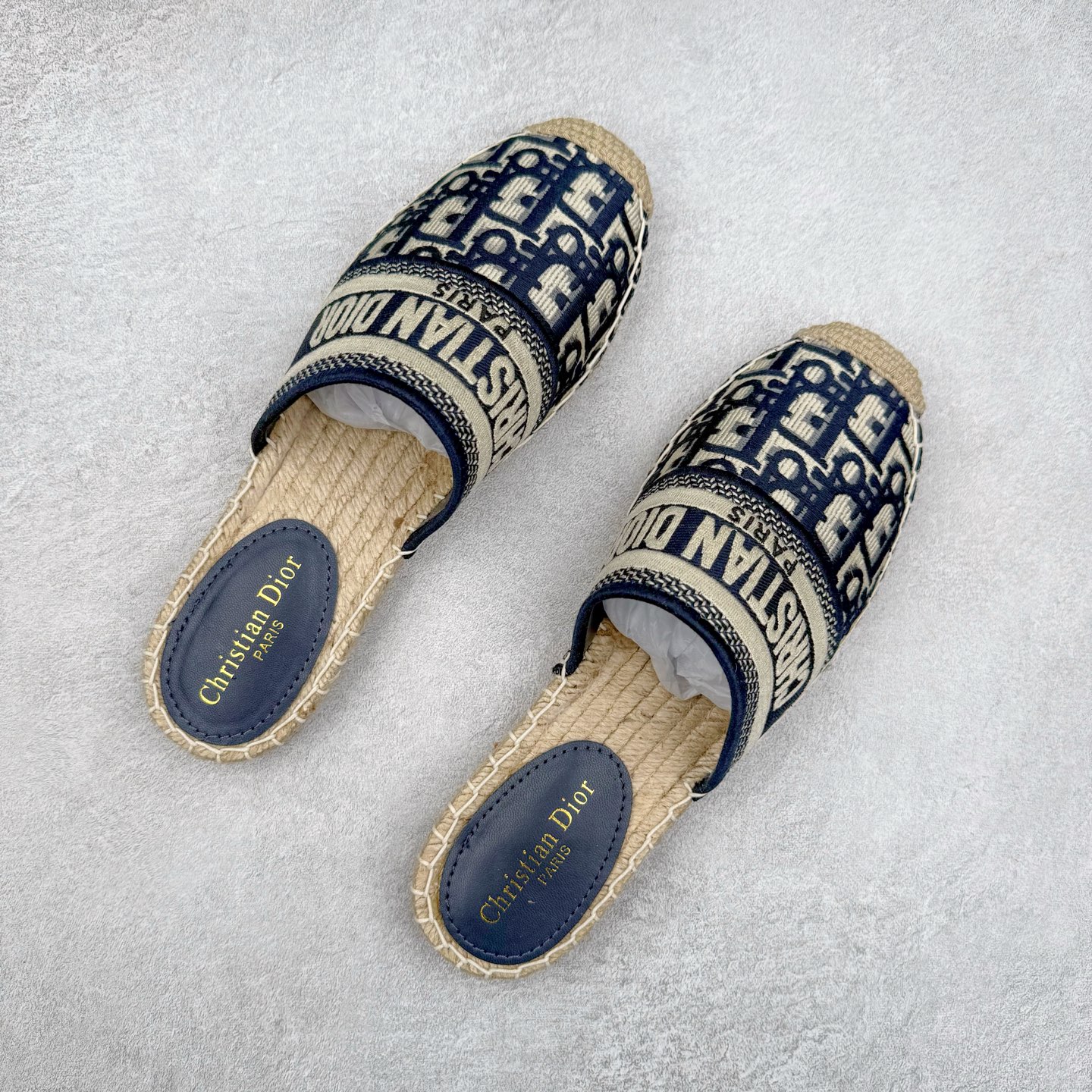 图片[3]-Dior 20s 春夏首秀迪奥渔夫鞋系列 原单代购渠道版本 市面最高版本（3D原版Logo电绣立体感）Christian Dior 经典老花版品牌图案 网红单品 小红书热推爆款 专柜精致包装 尺码：35 36 37 38 39 40-选品中心