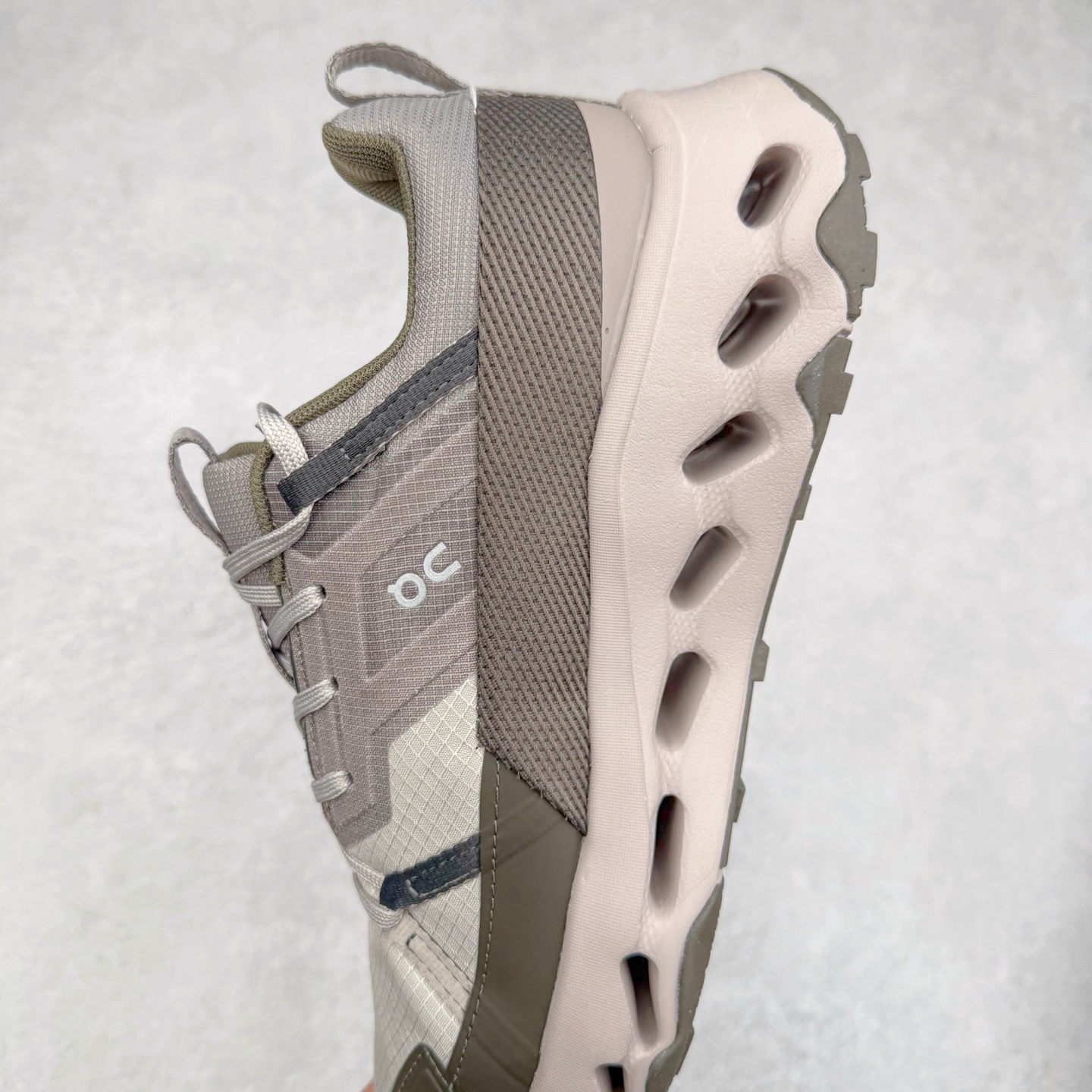 图片[7]-On昂跑 Cloudnova 轻量舒适织物回弹减震透气轻便耐磨防滑低帮休闲跑步鞋 昂跑运动品牌 开创于2010年 缓震着陆、强效回弹、轻柔质感的设计构思始终是ON研制关键 与此同时基于“为全球提供革新性的跑步感受”信念 陆续推出了多款跑鞋及其以专业运动人体跑步工程学为设计关键的功能性跑步服饰设备 让跑者不费力气地畅快畅跑 尺码：36 36.5 37.5 38 38.5 39 40 40.5 41 42 42.5 43 44 44.5 45-选品中心