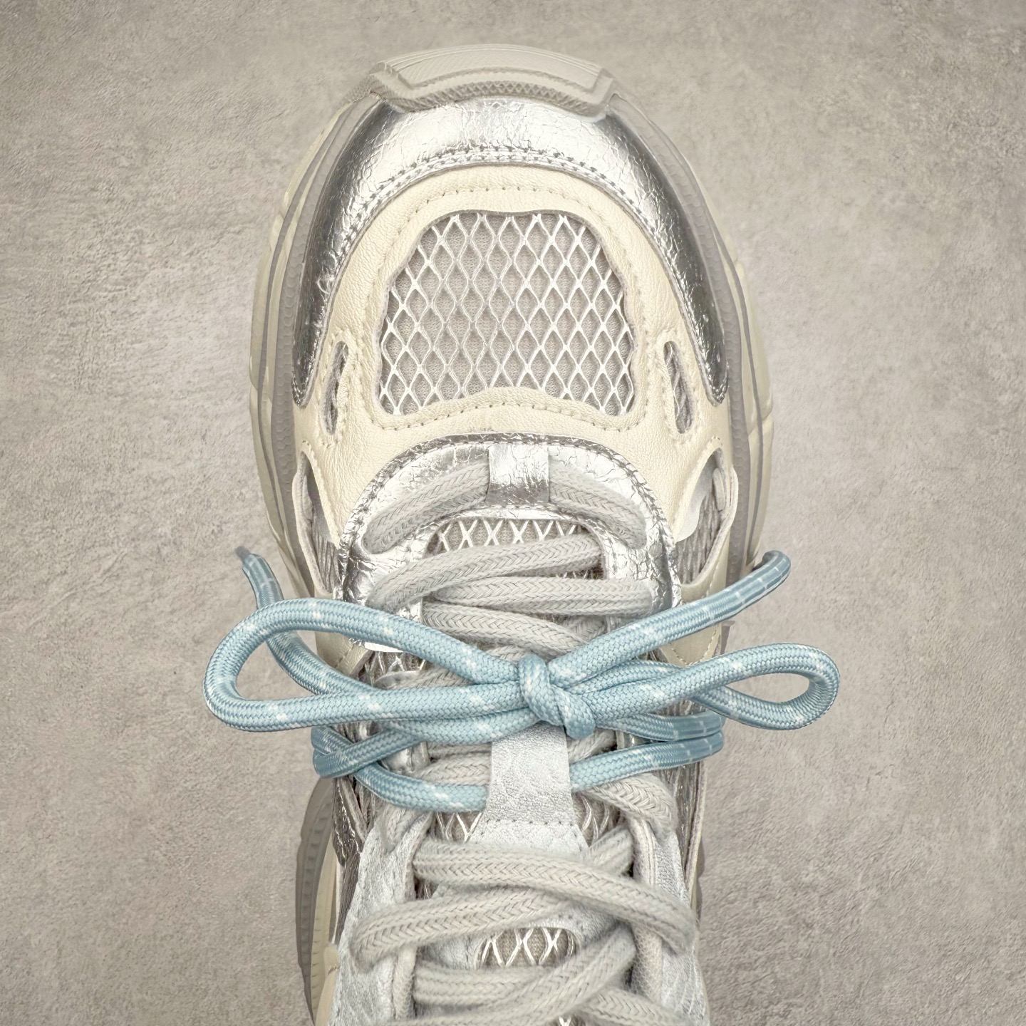 图片[4]-GG-CC Chunky Low百搭休闲运动厚底增高老爹鞋系列 广东大厂出品 完美细节 25ss春季新款厚底增高 大长腿 时髦look轻松定格 不费力展现率性氛围 高档银盒 酷帅机能风不规则设计大底 白银拼色造型设计 轻便舒适百搭 GGCC厚底增高简直就是小个子的快乐!不管怎么搭都好看~ 尺码：35 36 37 38 39 40-选品中心