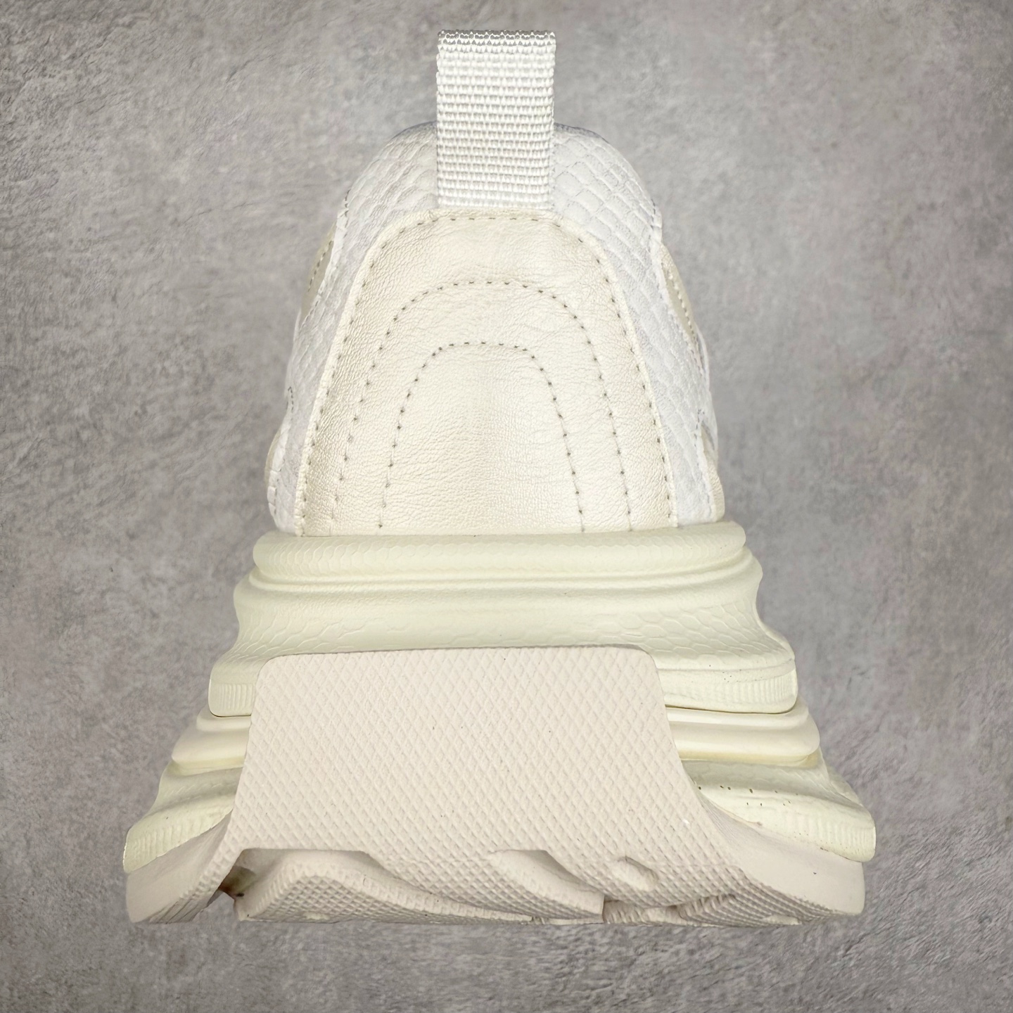 图片[8]-GG-CC Chunky Low百搭休闲运动厚底增高老爹鞋系列 广东大厂出品 完美细节 25ss春季新款厚底增高 大长腿 时髦look轻松定格 不费力展现率性氛围 高档银盒 酷帅机能风不规则设计大底 白银拼色造型设计 轻便舒适百搭 GGCC厚底增高简直就是小个子的快乐!不管怎么搭都好看~ 尺码：35 36 37 38 39 40-选品中心