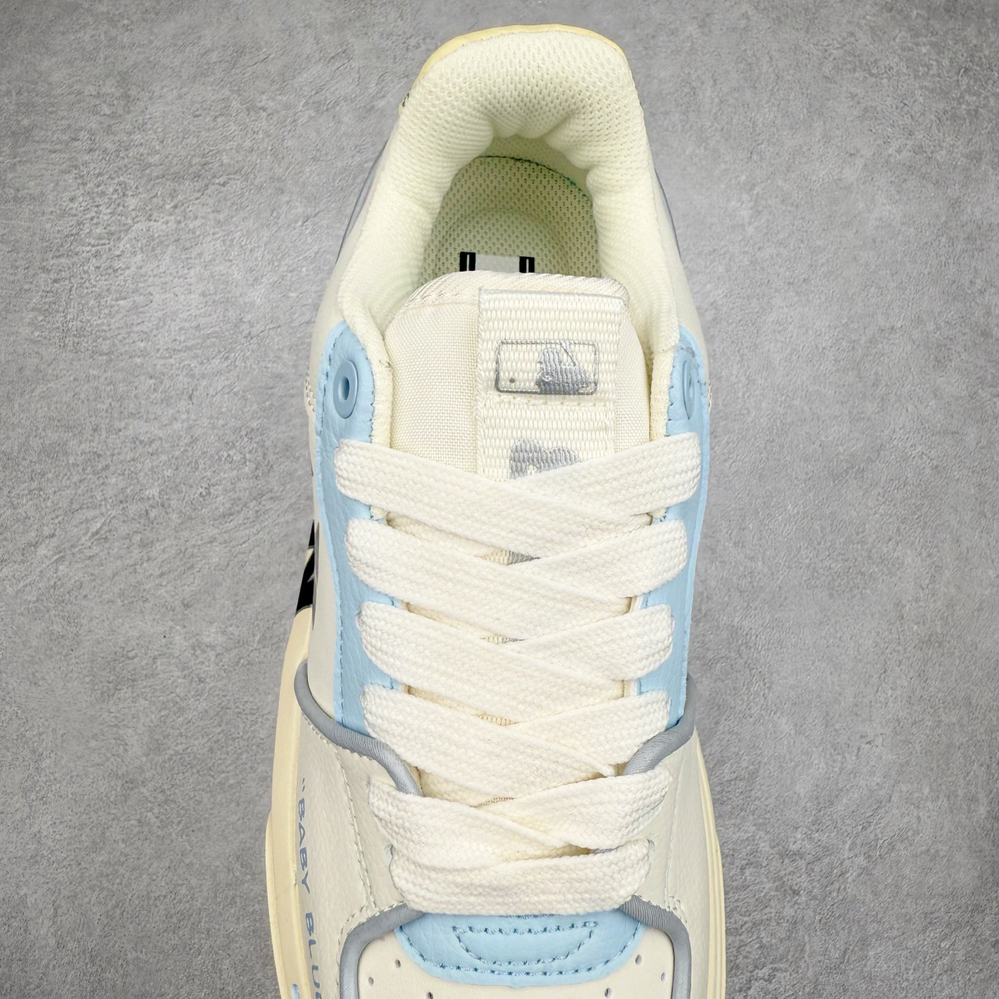 图片[5]-MLB Chunky Liner Basic 复古印花学长鞋系列低帮轻量增高厚底百搭休闲运动慢跑鞋板鞋 Korea韩国联名NY美国榄球纽约洋基队限定 韩国代购专供 全套原楦原纸板原厂数据开发 正确中底拉帮中底网布细节 平台代购专供 左脚内置芯片 韩国代购吊牌标贴 独家一比一RB+MD组合大底 高频后跟小人Logo精准对位立体饱满 正确网布加超迁鞋面 转印中底走线紧密 转印Logo工艺表层防刮不掉色 尺码：35 36 36.5 37.5 38 38.5 39 40 40.5 41 42 42.5 43 44 45-选品中心