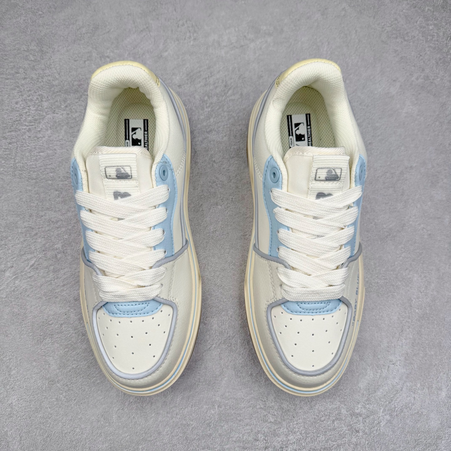 图片[2]-MLB Chunky Liner Basic 复古印花学长鞋系列低帮轻量增高厚底百搭休闲运动慢跑鞋板鞋 Korea韩国联名NY美国榄球纽约洋基队限定 韩国代购专供 全套原楦原纸板原厂数据开发 正确中底拉帮中底网布细节 平台代购专供 左脚内置芯片 韩国代购吊牌标贴 独家一比一RB+MD组合大底 高频后跟小人Logo精准对位立体饱满 正确网布加超迁鞋面 转印中底走线紧密 转印Logo工艺表层防刮不掉色 尺码：35 36 36.5 37.5 38 38.5 39 40 40.5 41 42 42.5 43 44 45-选品中心