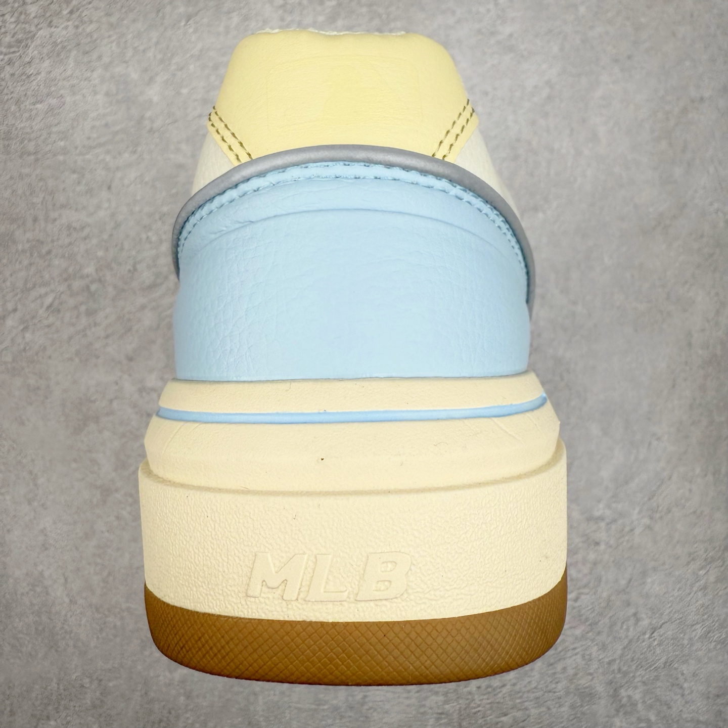 图片[8]-MLB Chunky Liner Basic 复古印花学长鞋系列低帮轻量增高厚底百搭休闲运动慢跑鞋板鞋 Korea韩国联名NY美国榄球纽约洋基队限定 韩国代购专供 全套原楦原纸板原厂数据开发 正确中底拉帮中底网布细节 平台代购专供 左脚内置芯片 韩国代购吊牌标贴 独家一比一RB+MD组合大底 高频后跟小人Logo精准对位立体饱满 正确网布加超迁鞋面 转印中底走线紧密 转印Logo工艺表层防刮不掉色 尺码：35 36 36.5 37.5 38 38.5 39 40 40.5 41 42 42.5 43 44 45-选品中心