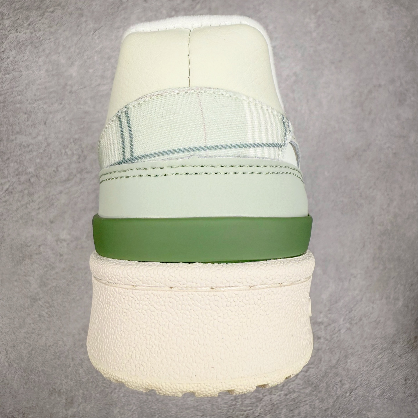 图片[8]-AD Forum 84 Low OG 低帮百搭潮流休闲运动板鞋 以复古篮球鞋的外形为基础 采用皮革拼接 简约百搭 更加贴合舒适 中底内侧网格造型起到点睛之笔 外底橡胶 更显复古 尺码：36 36.5 37.5 38 38.5 39 40 40.5 41 42 42.5 43 44 44.5 45-选品中心