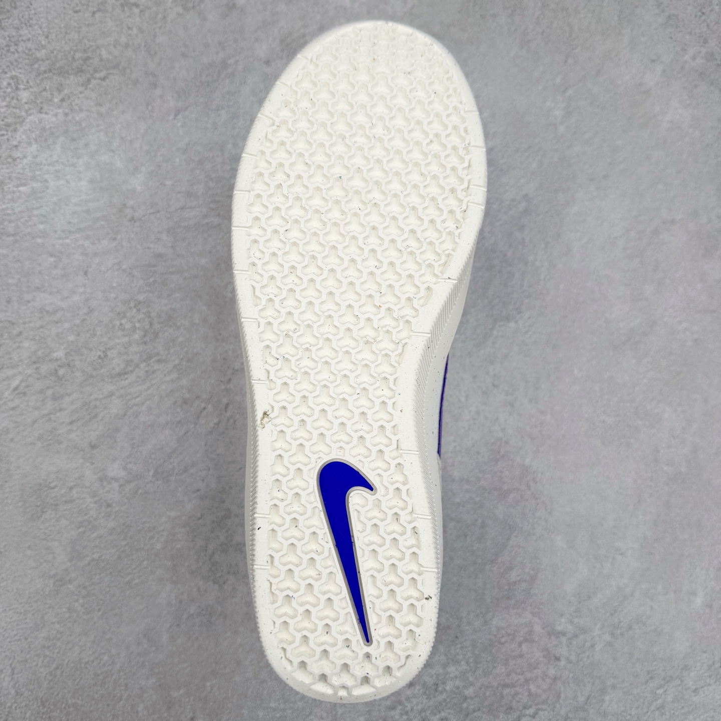 图片[9]-NK SB Force 58 空军58系列低帮休闲运动滑板板鞋 DV5477-006 鞋面由帆布和麂皮拼接 层次感丰富 搭配硫化外底 耐磨耐穿 鞋舌及中底后跟处饰有SB Logo 表明鞋款身份 采用包边设计 经久耐穿 硫化结构则有效提升灵活性 穿上这款全新推出的创意力作 助你耀动街头 尺码：36 36.5 37.5 38 38.5 39 40 40.5 41 42 42.5 43 44 45-选品中心