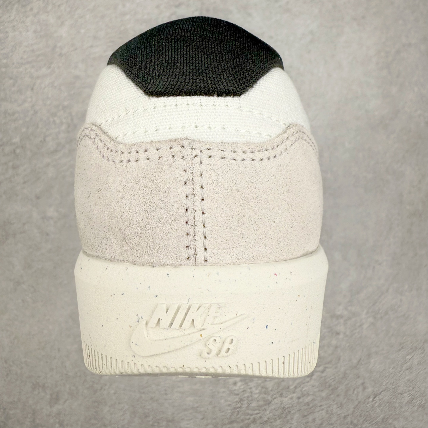 图片[8]-NK SB Force 58 空军58系列低帮休闲运动滑板板鞋 DV5477-006 鞋面由帆布和麂皮拼接 层次感丰富 搭配硫化外底 耐磨耐穿 鞋舌及中底后跟处饰有SB Logo 表明鞋款身份 采用包边设计 经久耐穿 硫化结构则有效提升灵活性 穿上这款全新推出的创意力作 助你耀动街头 尺码：36 36.5 37.5 38 38.5 39 40 40.5 41 42 42.5 43 44 45-选品中心