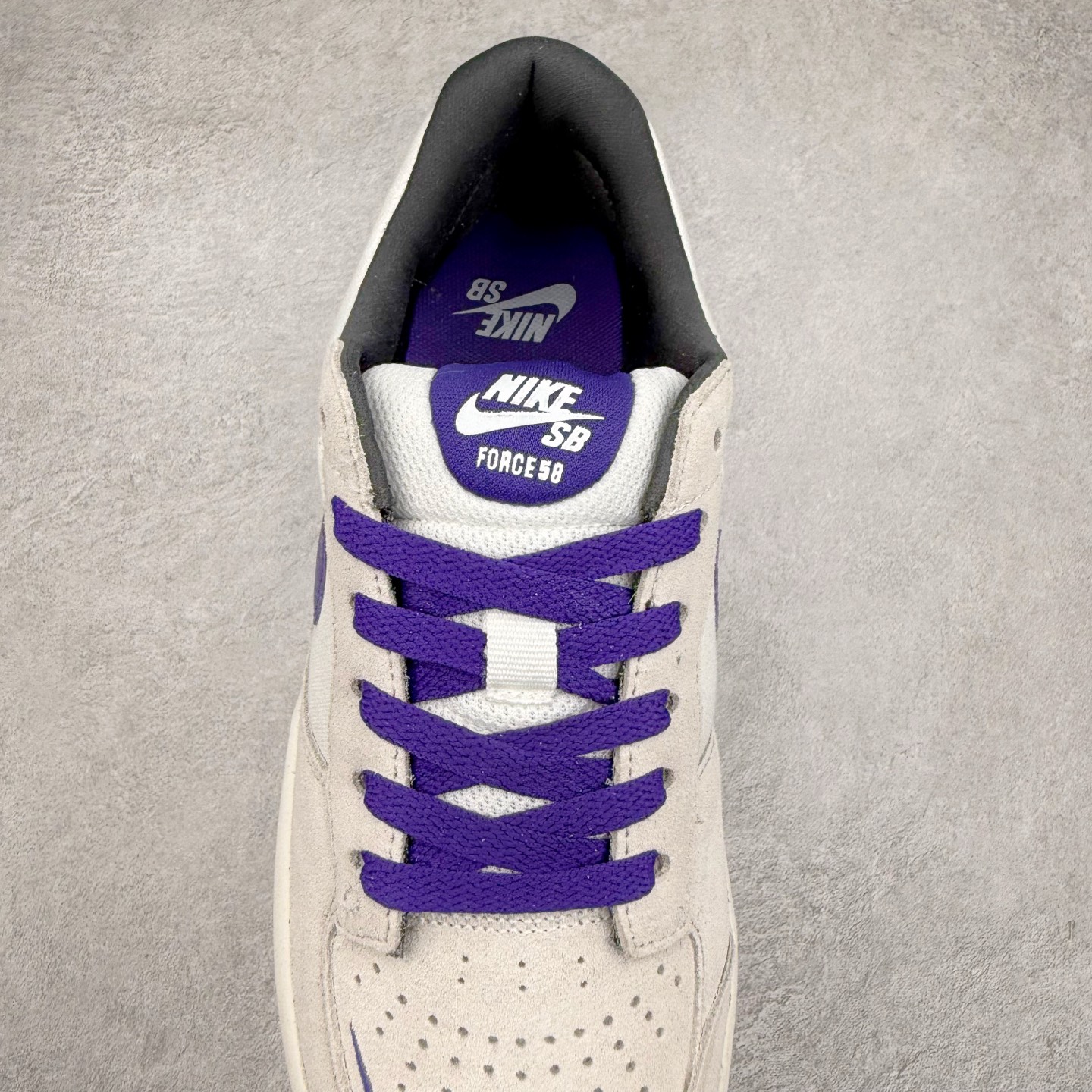 图片[5]-NK SB Force 58 空军58系列低帮休闲运动滑板板鞋 DV5477-006 鞋面由帆布和麂皮拼接 层次感丰富 搭配硫化外底 耐磨耐穿 鞋舌及中底后跟处饰有SB Logo 表明鞋款身份 采用包边设计 经久耐穿 硫化结构则有效提升灵活性 穿上这款全新推出的创意力作 助你耀动街头 尺码：36 36.5 37.5 38 38.5 39 40 40.5 41 42 42.5 43 44 45-选品中心