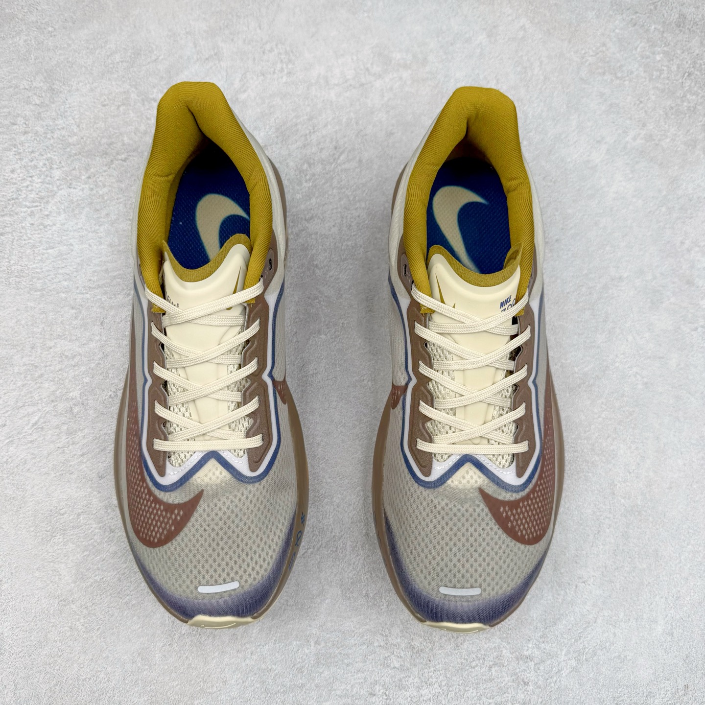 图片[2]-NK ZoomX Invincible Run Flyknit 6 轻量跑鞋 飞织低帮休闲运动慢跑鞋 厚底增高 老爹鞋 此鞋专为短跑运动员而生 是为 5 至 10 公里距离的赛事和训练打造 整体设计采用流线型的轻质工程网眼材质构成鞋面 并与其他 Running 旗舰鞋款同样搭载全脚掌 ZoomX 缓冲中底 搭配 Pebax 物料与橡胶外底 ZoomX StreakFly 首发配色以Prototype呈现 其灵感是来自开发期间的磨损测试 透过编号的标记与内侧的预期跑步距离突出研发过程 货号： HV4366-072 尺码：36 36.5 37.5 38 38.5 39 40 40.5 41 42 42.5 43 44 45-选品中心