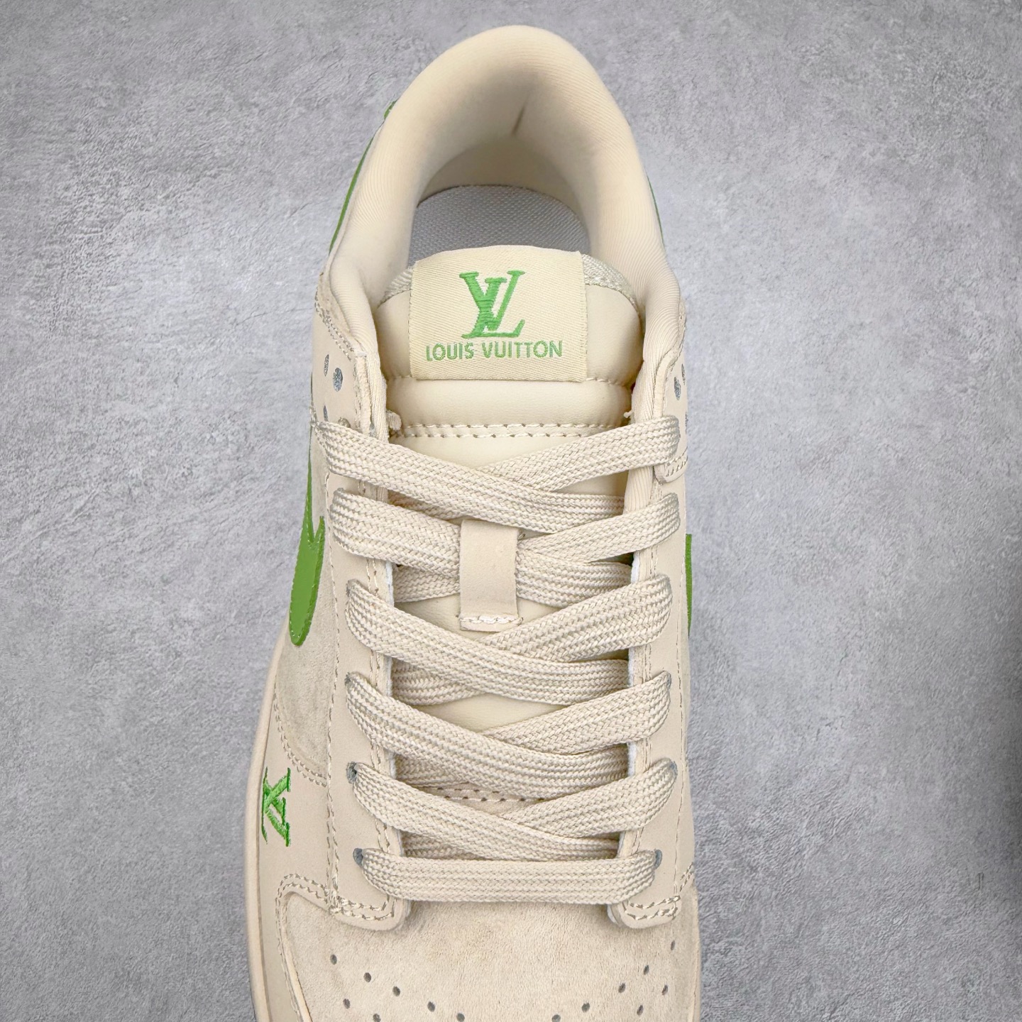 图片[5]-NK Dunk Low 定制配色 XB3802-345 大厂出品 极力推荐 原装头层材料 独家版型蒸餾加工帶來的是更好的视觉和脚感体验大厂纯原品质出货 清洁度 电绣工艺 皮料切割干净无任何毛边 细节完美 实拍调校N版已经零色差零失真 百分百还原实物色彩所见即所得 不存在货不对板色差等低级问题 选购参考实物拍摄 不混卖不参货 只用心做好货严格选品 承诺混一赔十 尺码：36 36.5 37.5 38 38.5 39 40 40.5 41 42 42.5 43 44 44.5 45-选品中心