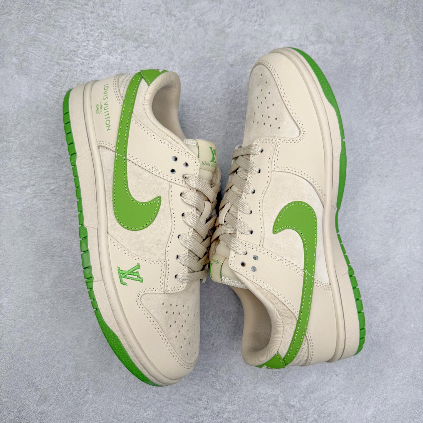 图片[3]-NK Dunk Low 定制配色 XB3802-345 大厂出品 极力推荐 原装头层材料 独家版型蒸餾加工帶來的是更好的视觉和脚感体验大厂纯原品质出货 清洁度 电绣工艺 皮料切割干净无任何毛边 细节完美 实拍调校N版已经零色差零失真 百分百还原实物色彩所见即所得 不存在货不对板色差等低级问题 选购参考实物拍摄 不混卖不参货 只用心做好货严格选品 承诺混一赔十 尺码：36 36.5 37.5 38 38.5 39 40 40.5 41 42 42.5 43 44 44.5 45-选品中心
