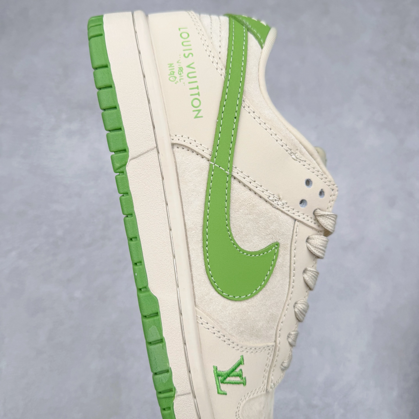 图片[6]-NK Dunk Low 定制配色 XB3802-345 大厂出品 极力推荐 原装头层材料 独家版型蒸餾加工帶來的是更好的视觉和脚感体验大厂纯原品质出货 清洁度 电绣工艺 皮料切割干净无任何毛边 细节完美 实拍调校N版已经零色差零失真 百分百还原实物色彩所见即所得 不存在货不对板色差等低级问题 选购参考实物拍摄 不混卖不参货 只用心做好货严格选品 承诺混一赔十 尺码：36 36.5 37.5 38 38.5 39 40 40.5 41 42 42.5 43 44 44.5 45-选品中心