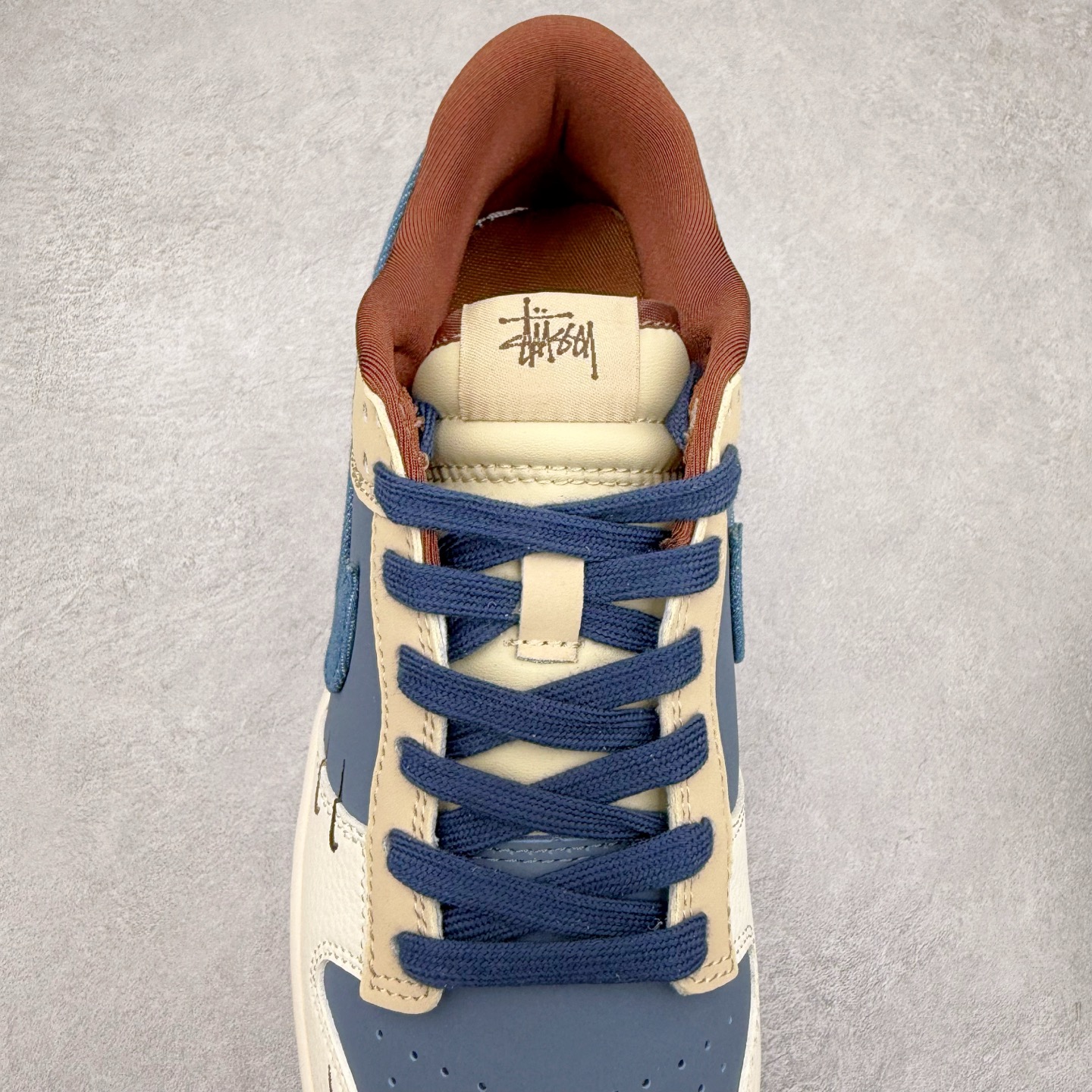 图片[5]-NK Dunk Low 定制配色 XD1588-209 大厂出品 极力推荐 原装头层材料 独家版型蒸餾加工帶來的是更好的视觉和脚感体验大厂纯原品质出货 清洁度 电绣工艺 皮料切割干净无任何毛边 细节完美 实拍调校N版已经零色差零失真 百分百还原实物色彩所见即所得 不存在货不对板色差等低级问题 选购参考实物拍摄 不混卖不参货 只用心做好货严格选品 承诺混一赔十 尺码：36 36.5 37.5 38 38.5 39 40 40.5 41 42 42.5 43 44 44.5 45-选品中心