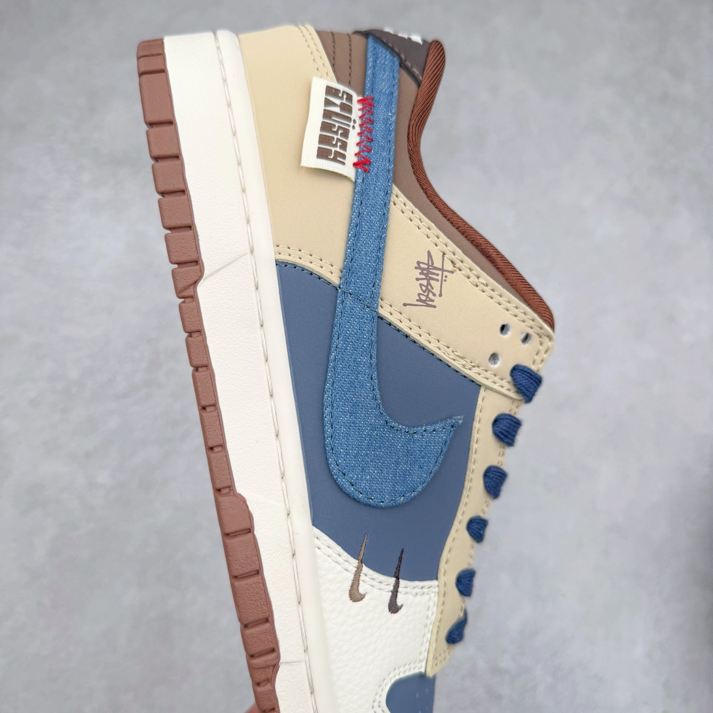 图片[6]-NK Dunk Low 定制配色 XD1588-209 大厂出品 极力推荐 原装头层材料 独家版型蒸餾加工帶來的是更好的视觉和脚感体验大厂纯原品质出货 清洁度 电绣工艺 皮料切割干净无任何毛边 细节完美 实拍调校N版已经零色差零失真 百分百还原实物色彩所见即所得 不存在货不对板色差等低级问题 选购参考实物拍摄 不混卖不参货 只用心做好货严格选品 承诺混一赔十 尺码：36 36.5 37.5 38 38.5 39 40 40.5 41 42 42.5 43 44 44.5 45-选品中心