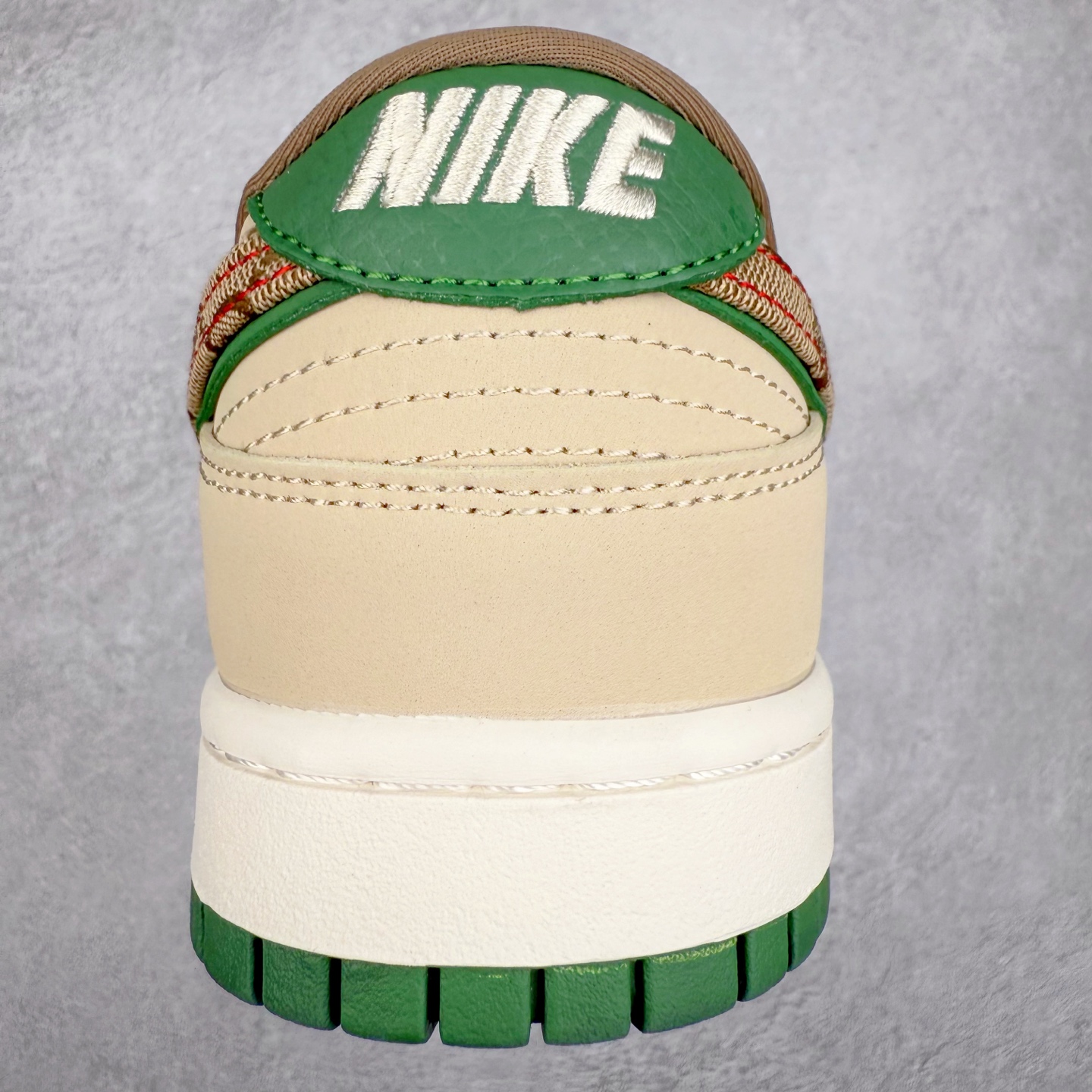 图片[8]-NK Dunk Low 定制配色 XD1588-209 大厂出品 极力推荐 原装头层材料 独家版型蒸餾加工帶來的是更好的视觉和脚感体验大厂纯原品质出货 清洁度 电绣工艺 皮料切割干净无任何毛边 细节完美 实拍调校N版已经零色差零失真 百分百还原实物色彩所见即所得 不存在货不对板色差等低级问题 选购参考实物拍摄 不混卖不参货 只用心做好货严格选品 承诺混一赔十 尺码：36 36.5 37.5 38 38.5 39 40 40.5 41 42 42.5 43 44 44.5 45-选品中心