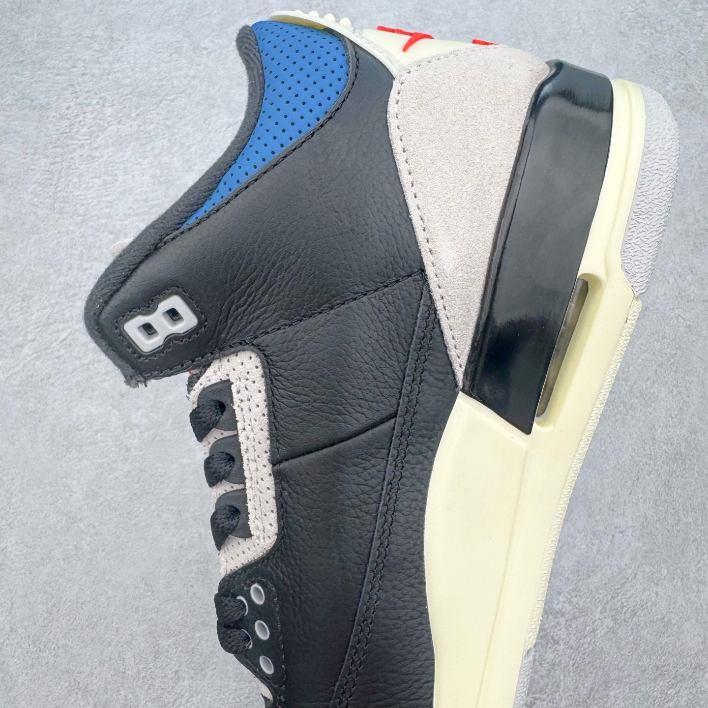 图片[7]-＃OG纯原 Air Jordan AJ3 Retro 黑灰蓝 IB8967-004 原楦原纸板开发 确保原汁原味 原厂皮料质感色泽绝无偏差 完美中底拉帮 原厂中底钢印 原档案大底 如假白送 大底纹路 气垫通透度PU的回弹性均百分百还原 原厂电绣鞋舌飞人刺绣针数立体讲究精细欢迎对比正品原鞋 尺码：36 36.5 37.5 38 38.5 39 40 40.5 41 42 42.5 43 44 44.5 45 46 47.5-选品中心