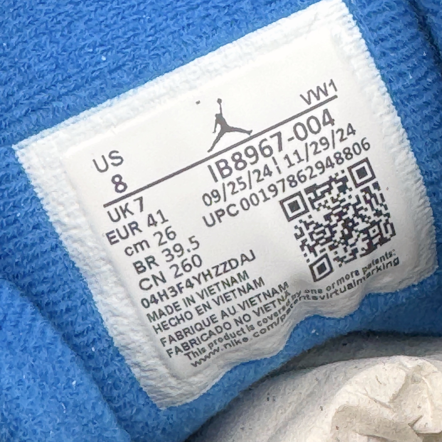 图片[11]-＃OG纯原 Air Jordan AJ3 Retro 黑灰蓝 IB8967-004 原楦原纸板开发 确保原汁原味 原厂皮料质感色泽绝无偏差 完美中底拉帮 原厂中底钢印 原档案大底 如假白送 大底纹路 气垫通透度PU的回弹性均百分百还原 原厂电绣鞋舌飞人刺绣针数立体讲究精细欢迎对比正品原鞋 尺码：36 36.5 37.5 38 38.5 39 40 40.5 41 42 42.5 43 44 44.5 45 46 47.5-选品中心