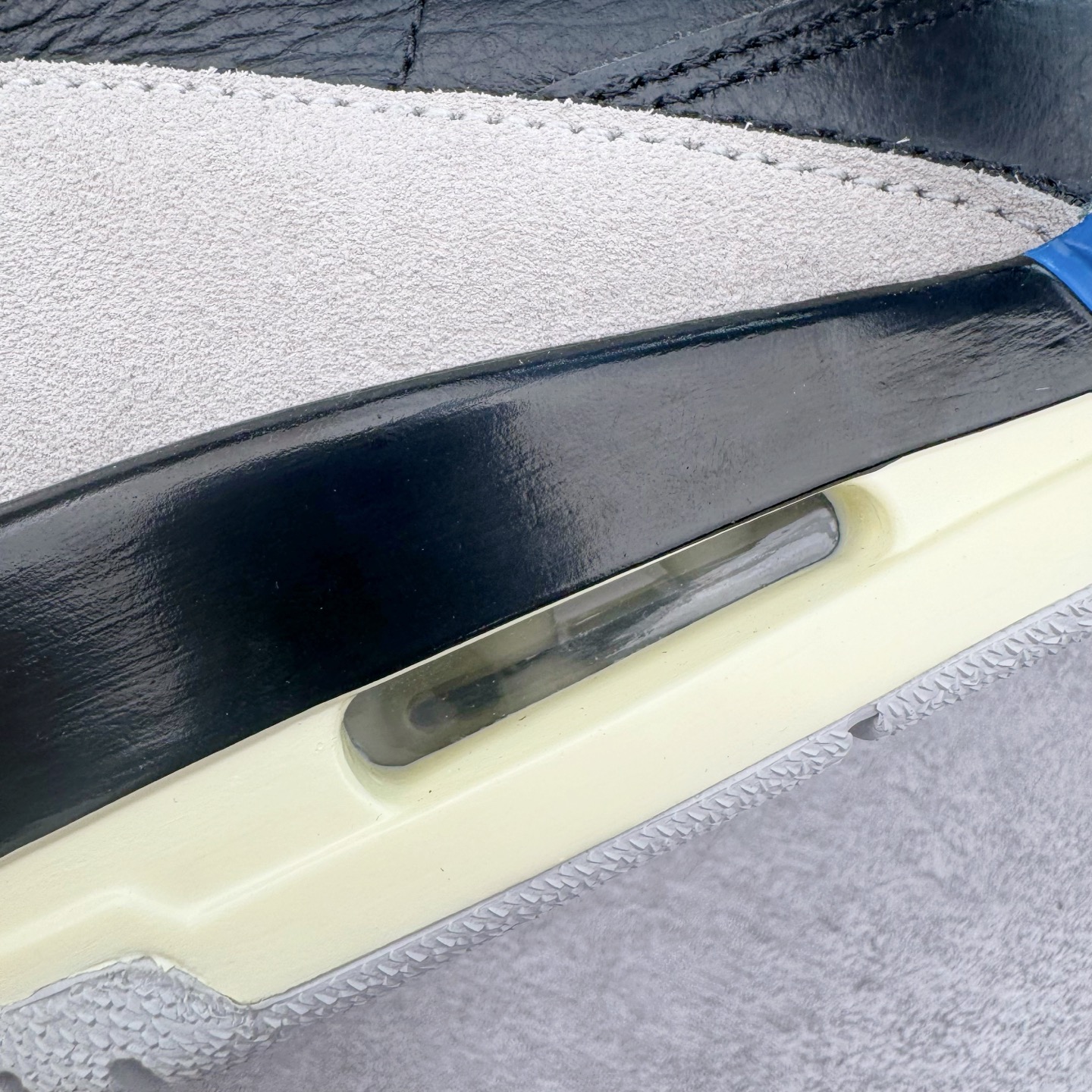 图片[16]-＃OG纯原 Air Jordan AJ3 Retro 黑灰蓝 IB8967-004 原楦原纸板开发 确保原汁原味 原厂皮料质感色泽绝无偏差 完美中底拉帮 原厂中底钢印 原档案大底 如假白送 大底纹路 气垫通透度PU的回弹性均百分百还原 原厂电绣鞋舌飞人刺绣针数立体讲究精细欢迎对比正品原鞋 尺码：36 36.5 37.5 38 38.5 39 40 40.5 41 42 42.5 43 44 44.5 45 46 47.5-选品中心